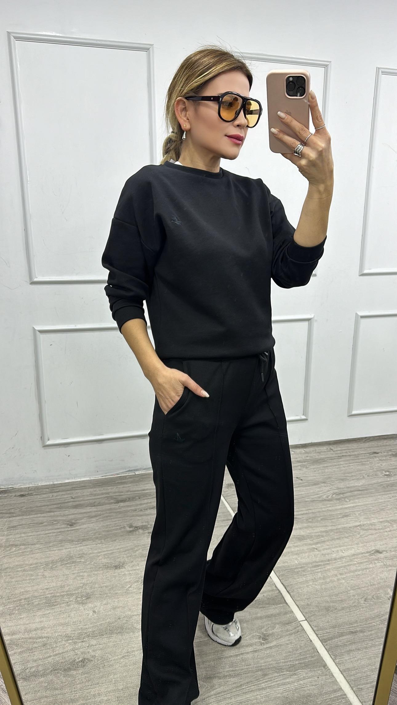 Siyah Nakışlı Eşofman Takımı