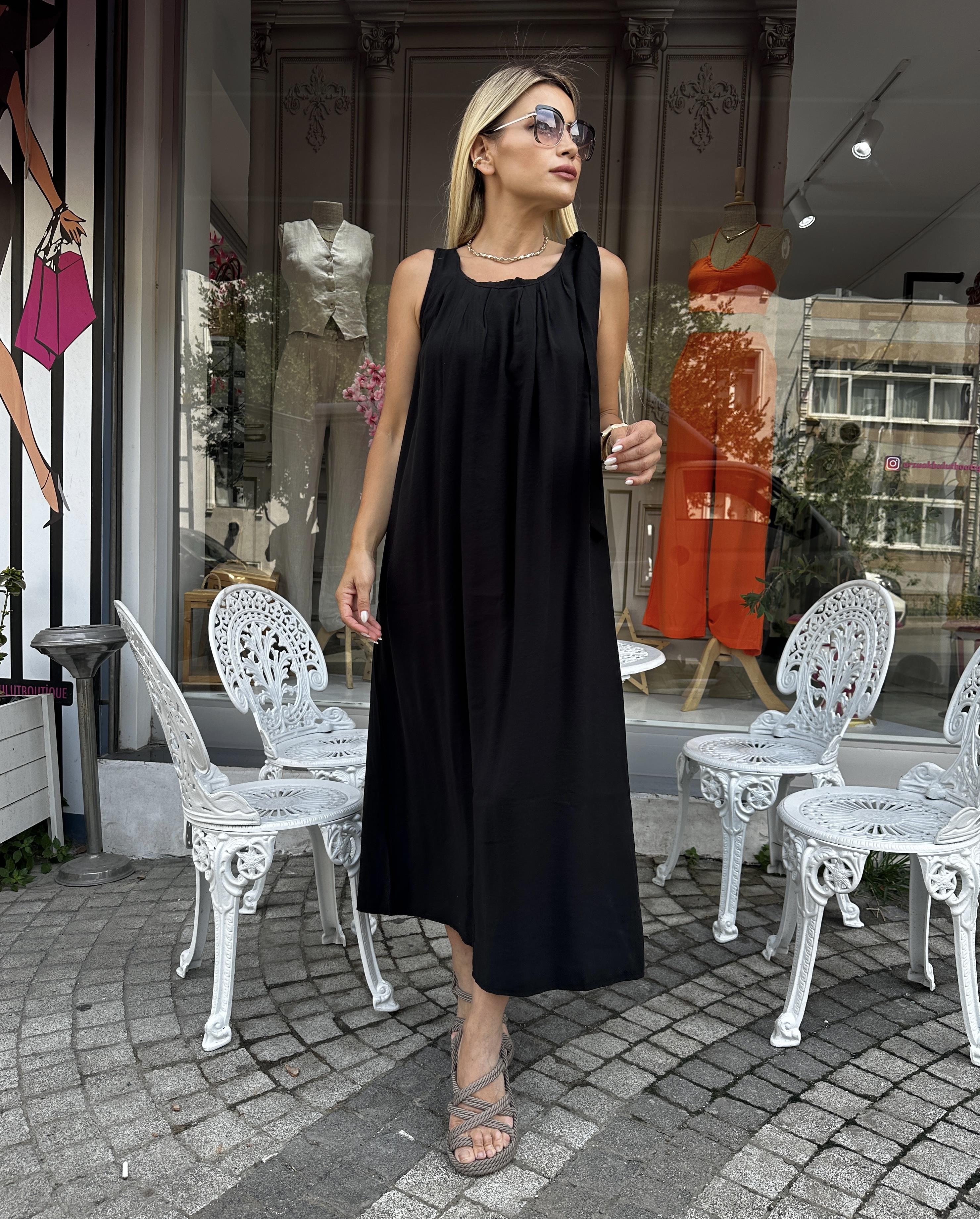 Siyah Omzu Bağlamalı Cepli Elbise 