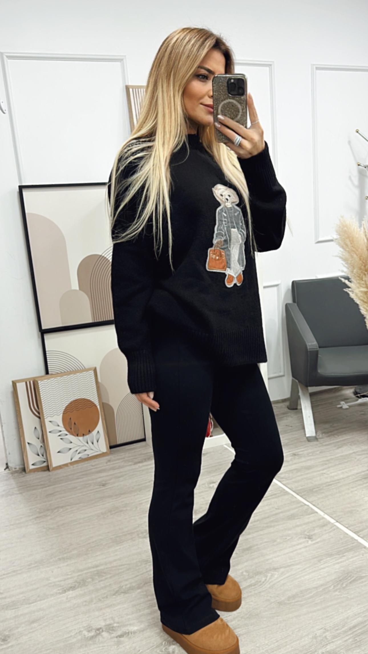 Siyah Şardonlu Ayıcık Desenli Kazak 