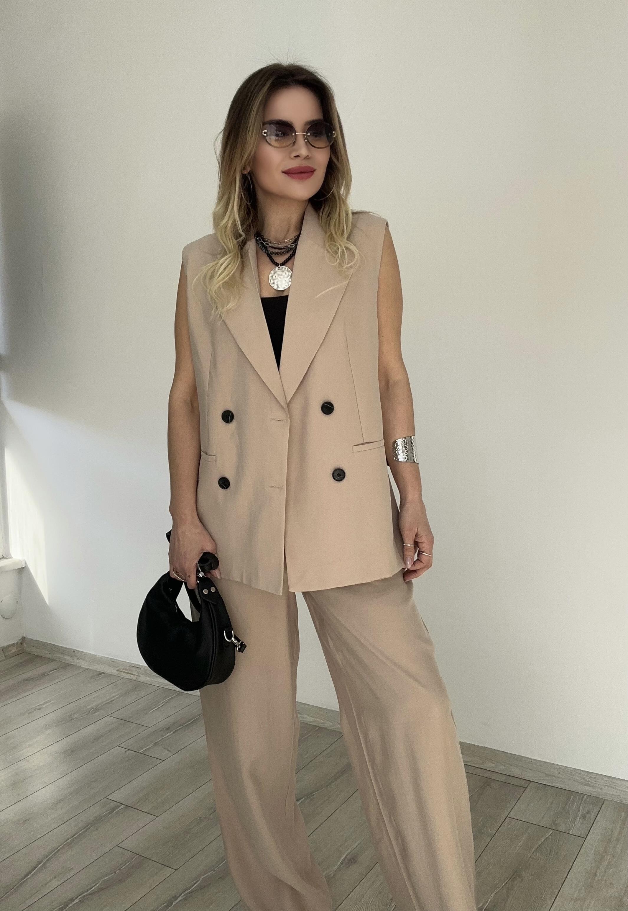 Taş Rengi Yelek Pantolon Takım