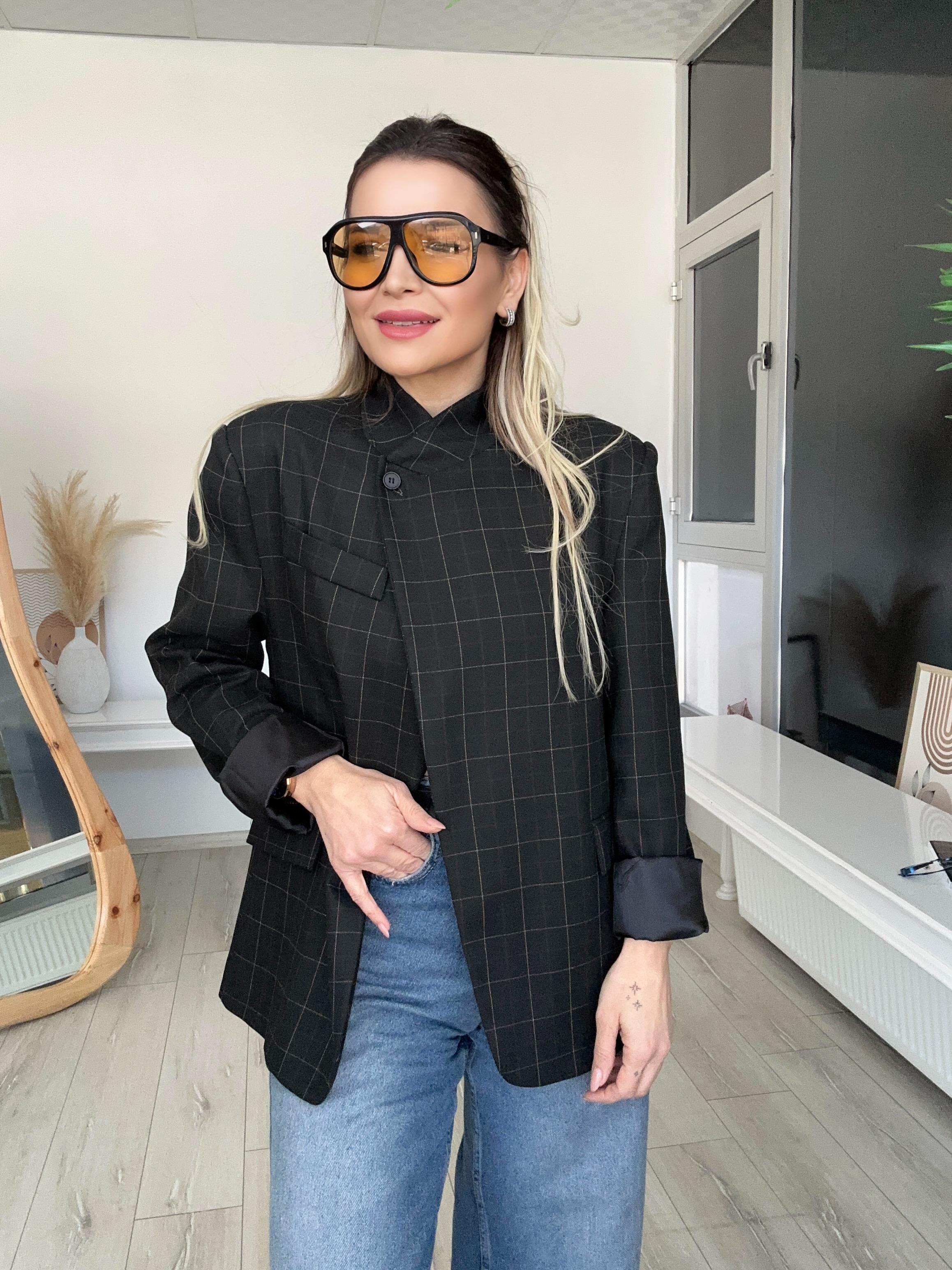 Tek Düğme Detaylı Tasarım Blazer