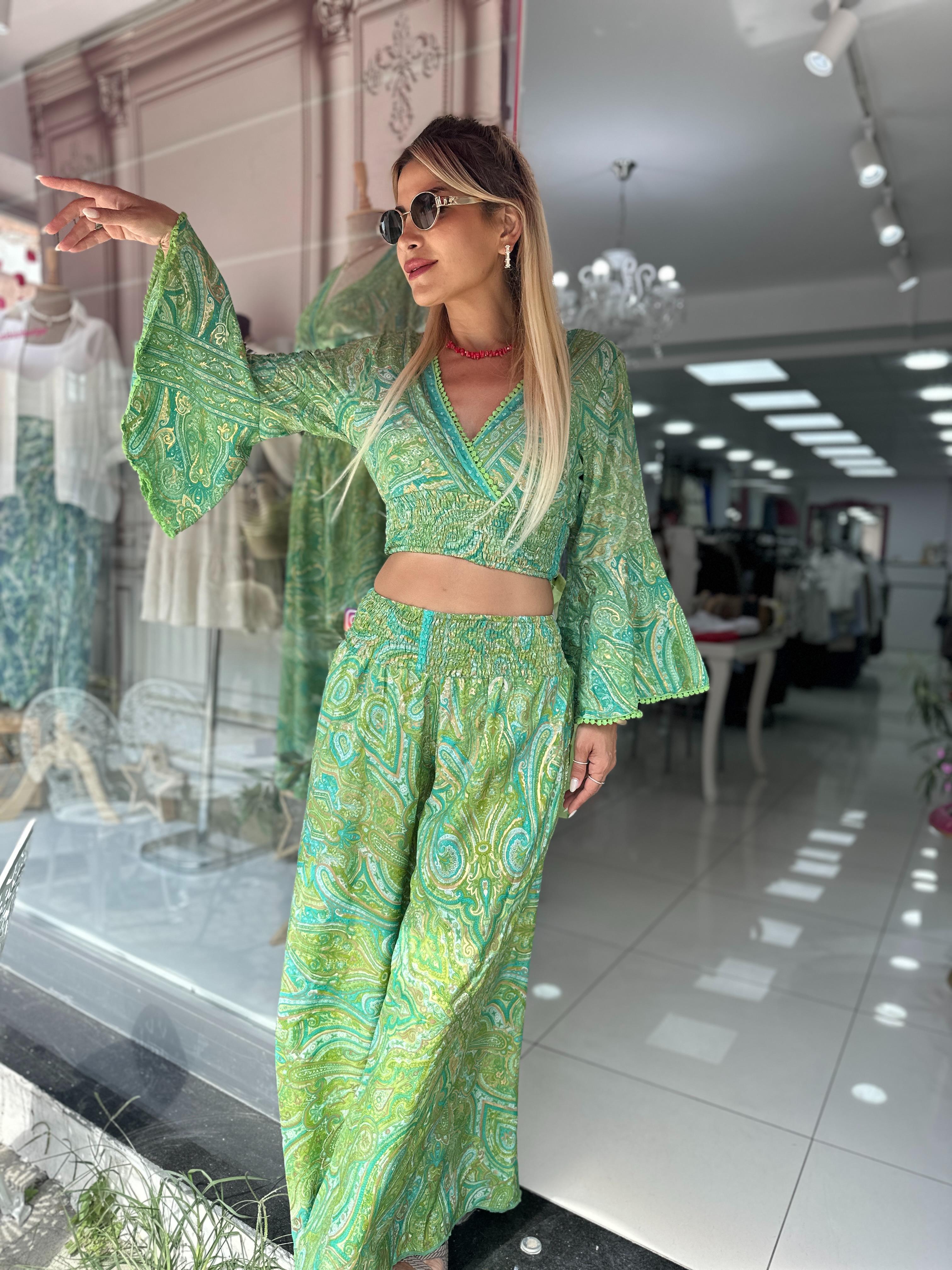 Yeşil Desenli Pantolon Bluz Saten Takım