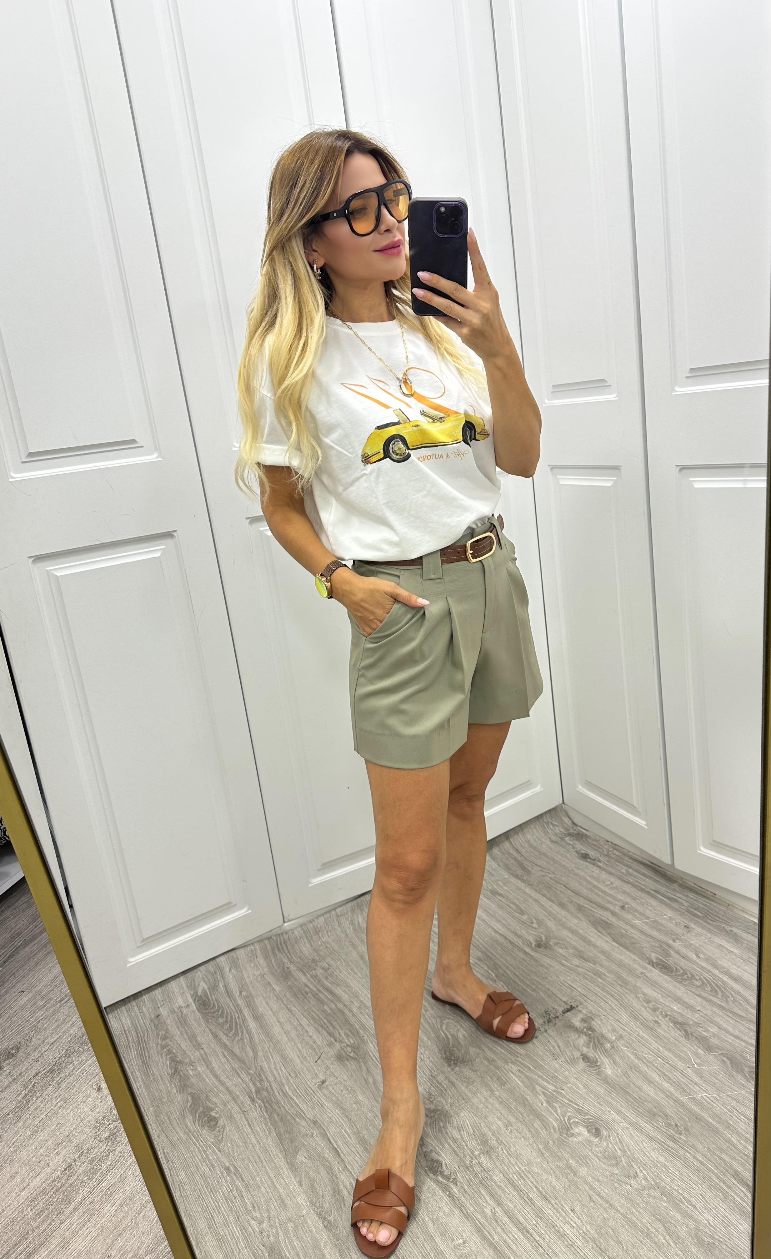 Yeşil Normal Bel Pili Detaylı Şort 