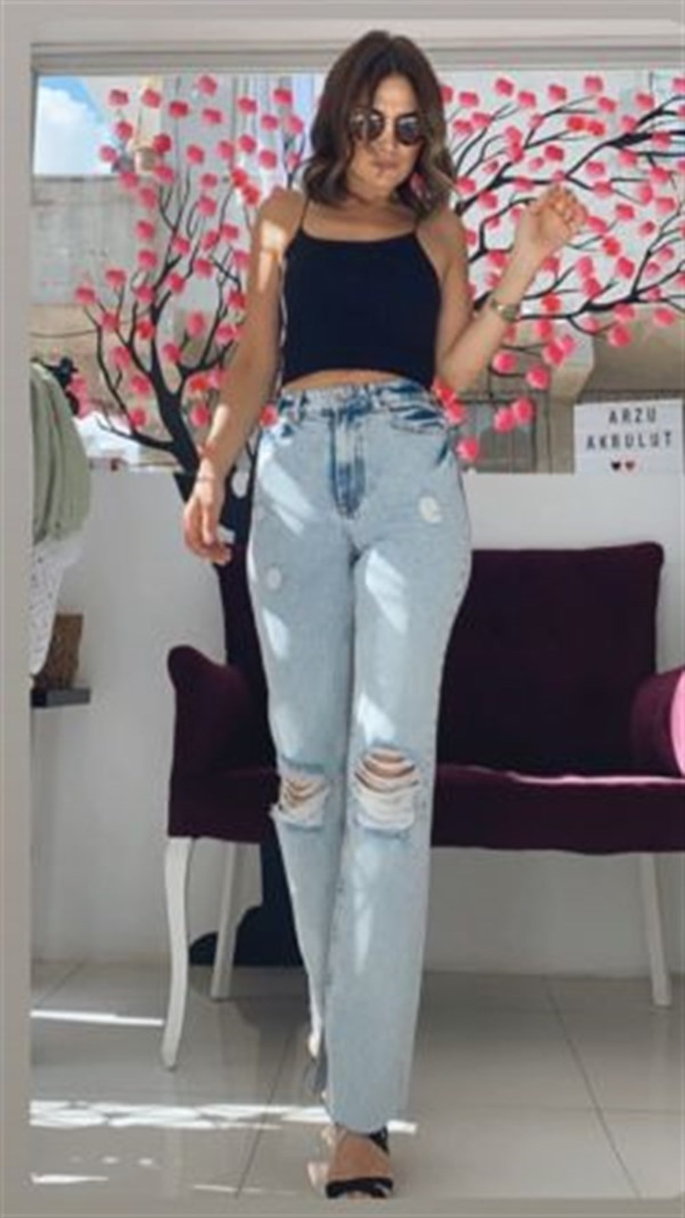 YIRTIK JEAN