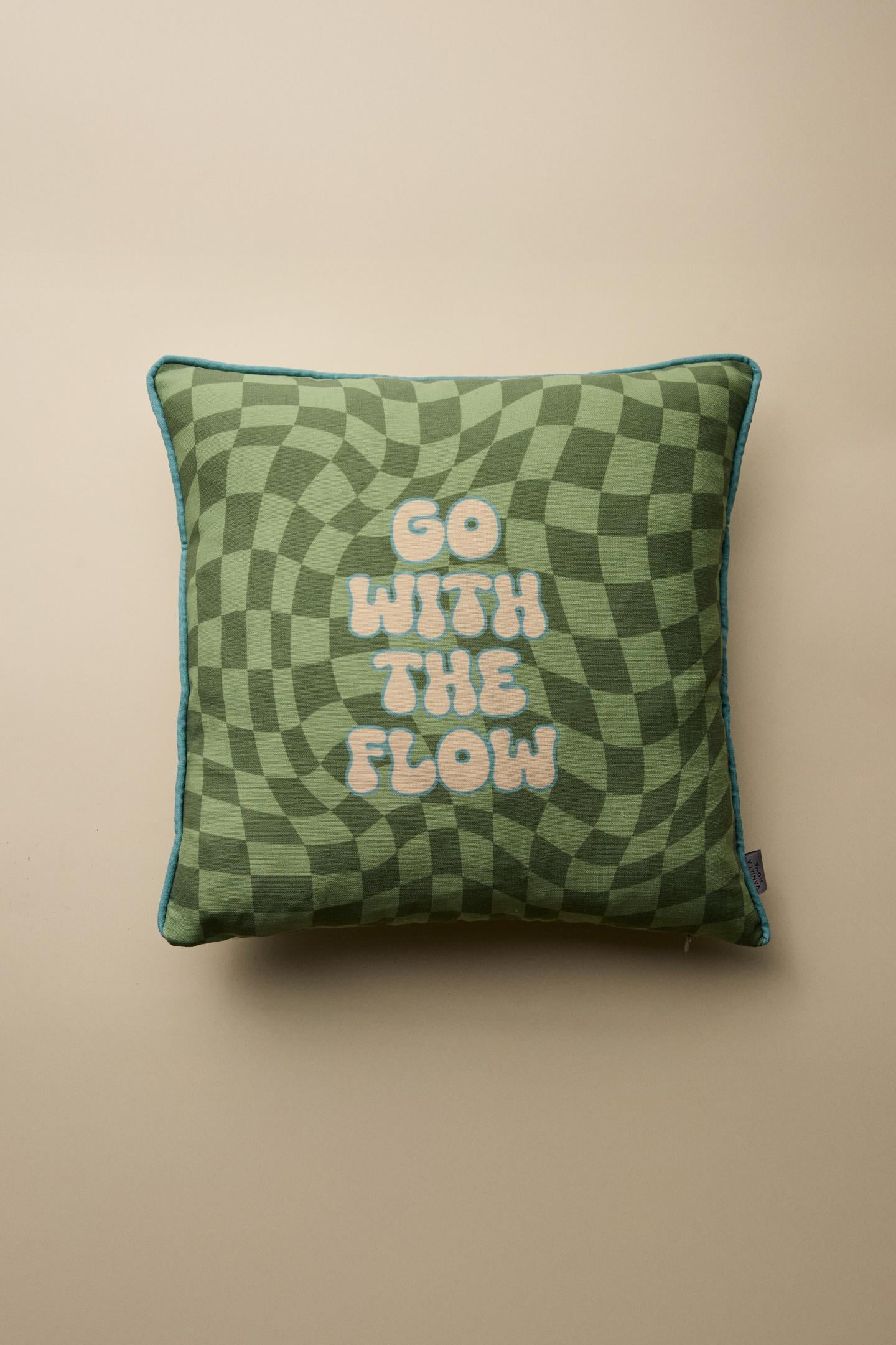Go With The Flow Baskılı Biye Detaylı Kırlent Kılıfı