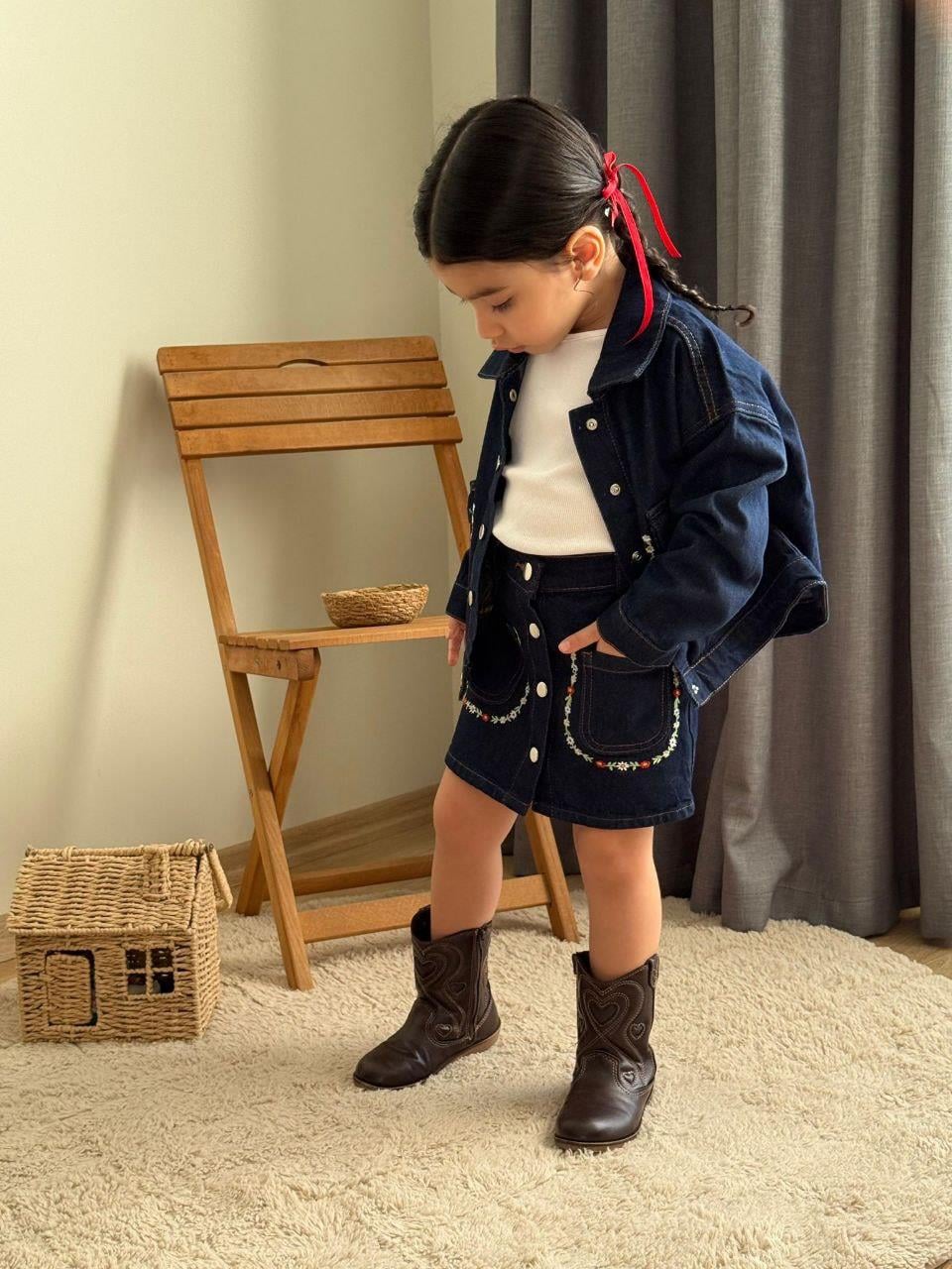 ÇİÇEK NAKIŞLI DENİM CEKET ETEK TSHIRT 3LÜ TAKIM