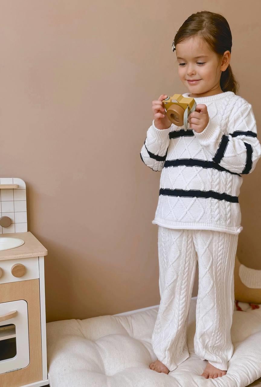 ÖRGÜ DETAYLI TRİKO TAKIM
