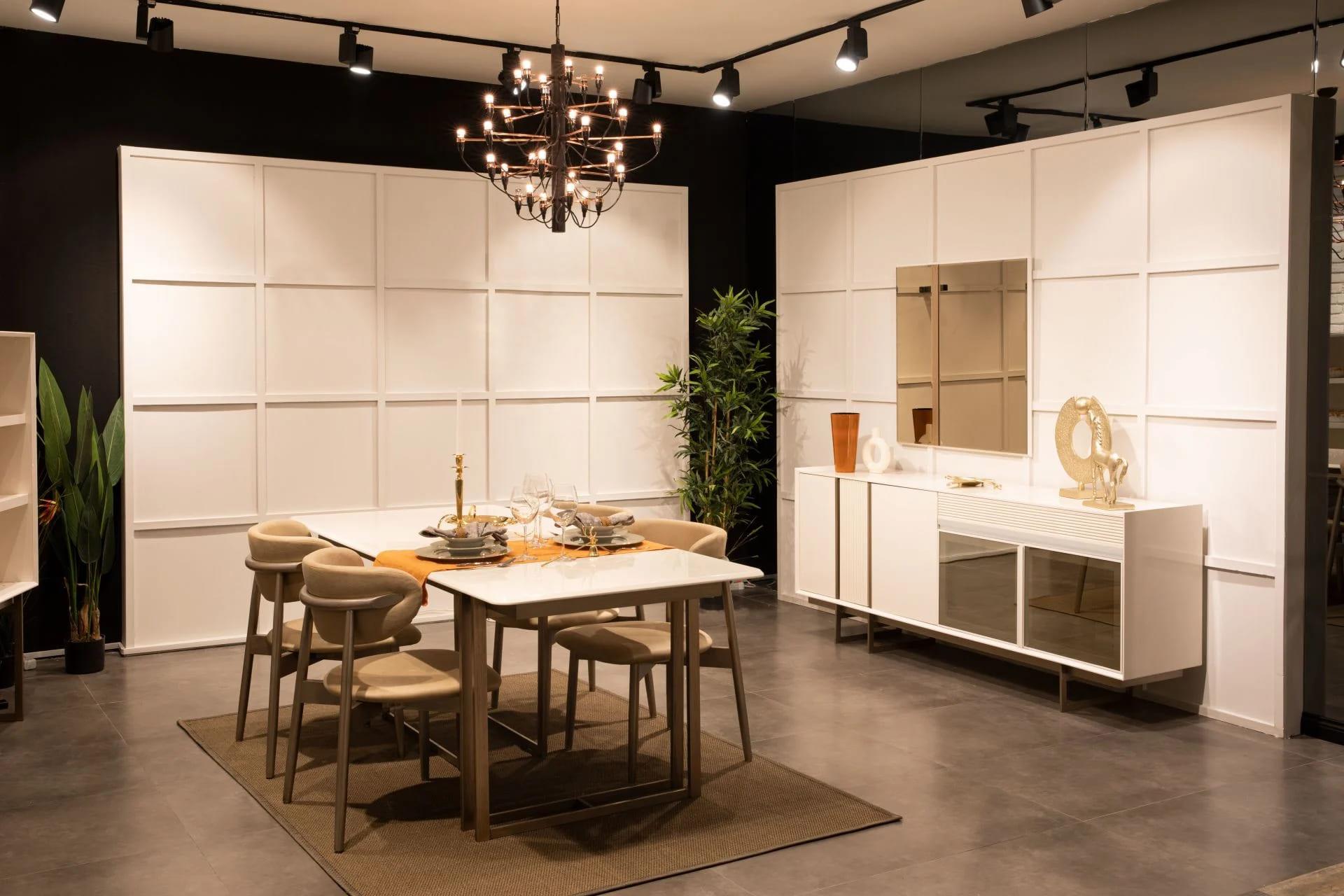 Aura Dining Room Set