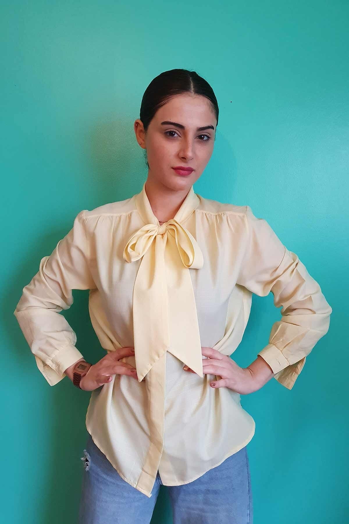 Vintage Fiyonklu Yaka Gömlek