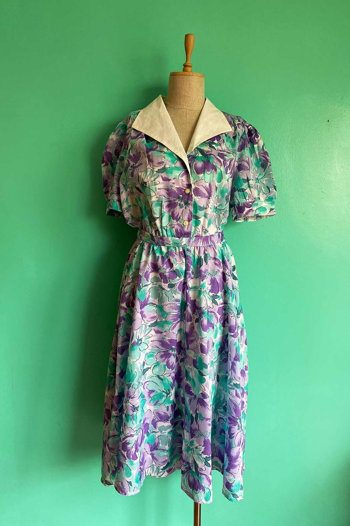 Vintage Kuşaklı Elbise
