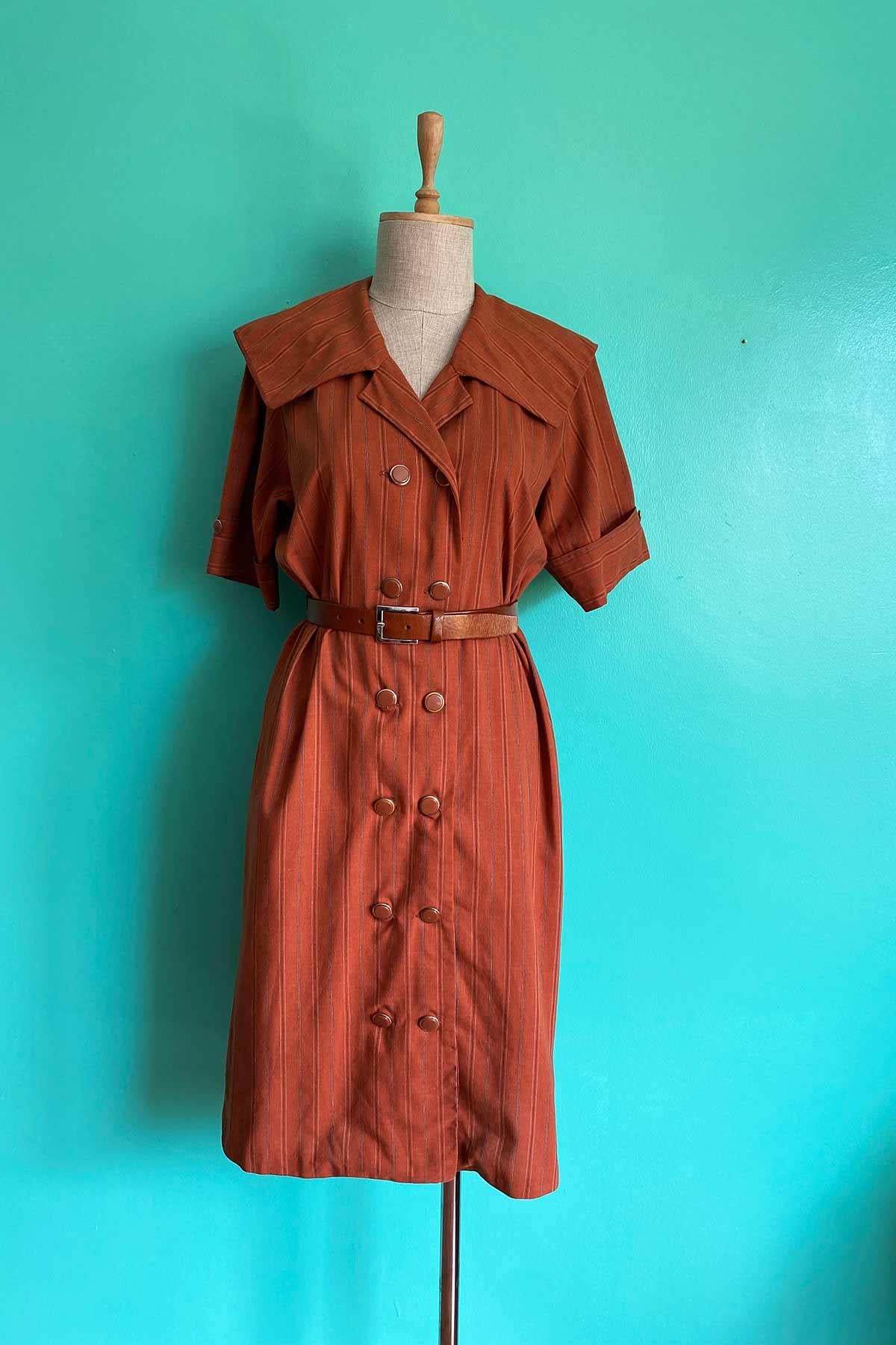 Vintage Maxi Yaka Düğmeli Kahve Elbise