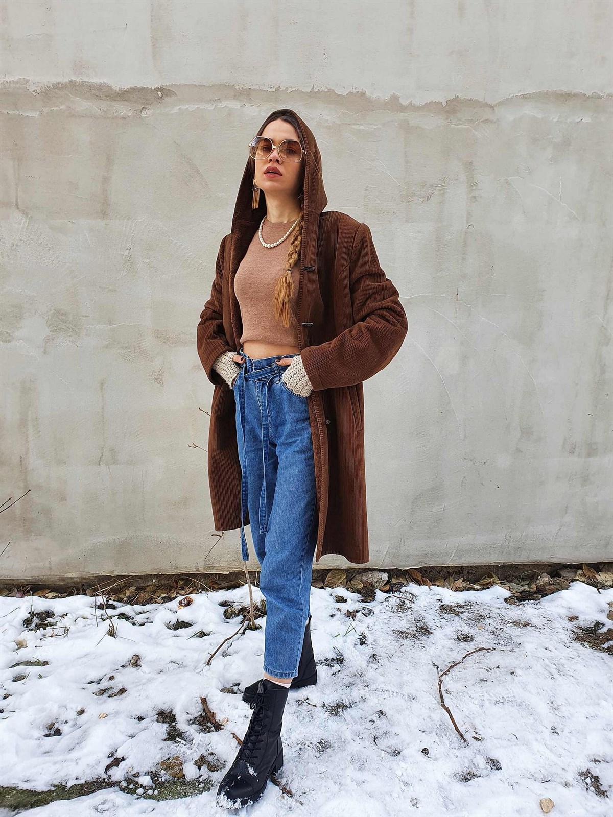 Kadife Kapşonlu Kaban