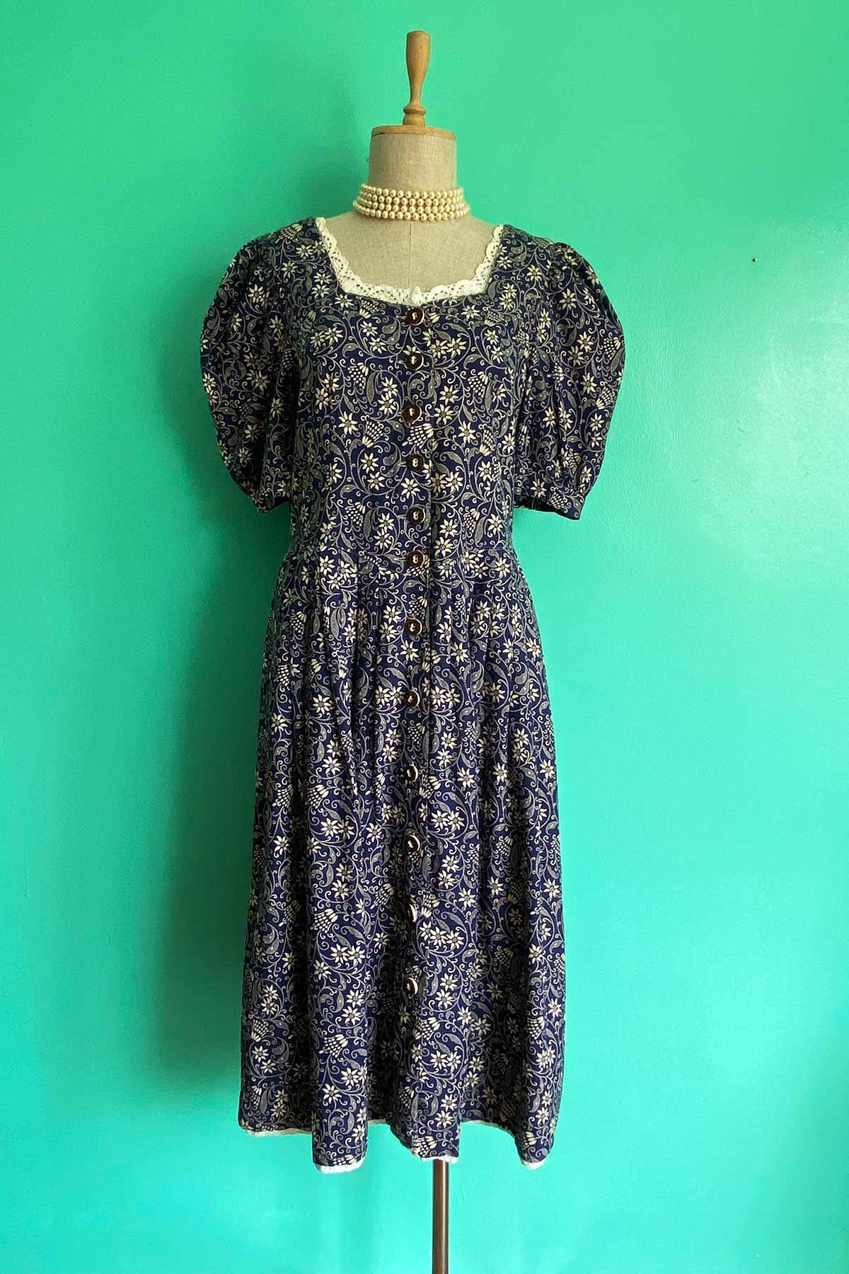 Vintage Bavyera Kısa Kol Keten Elbise