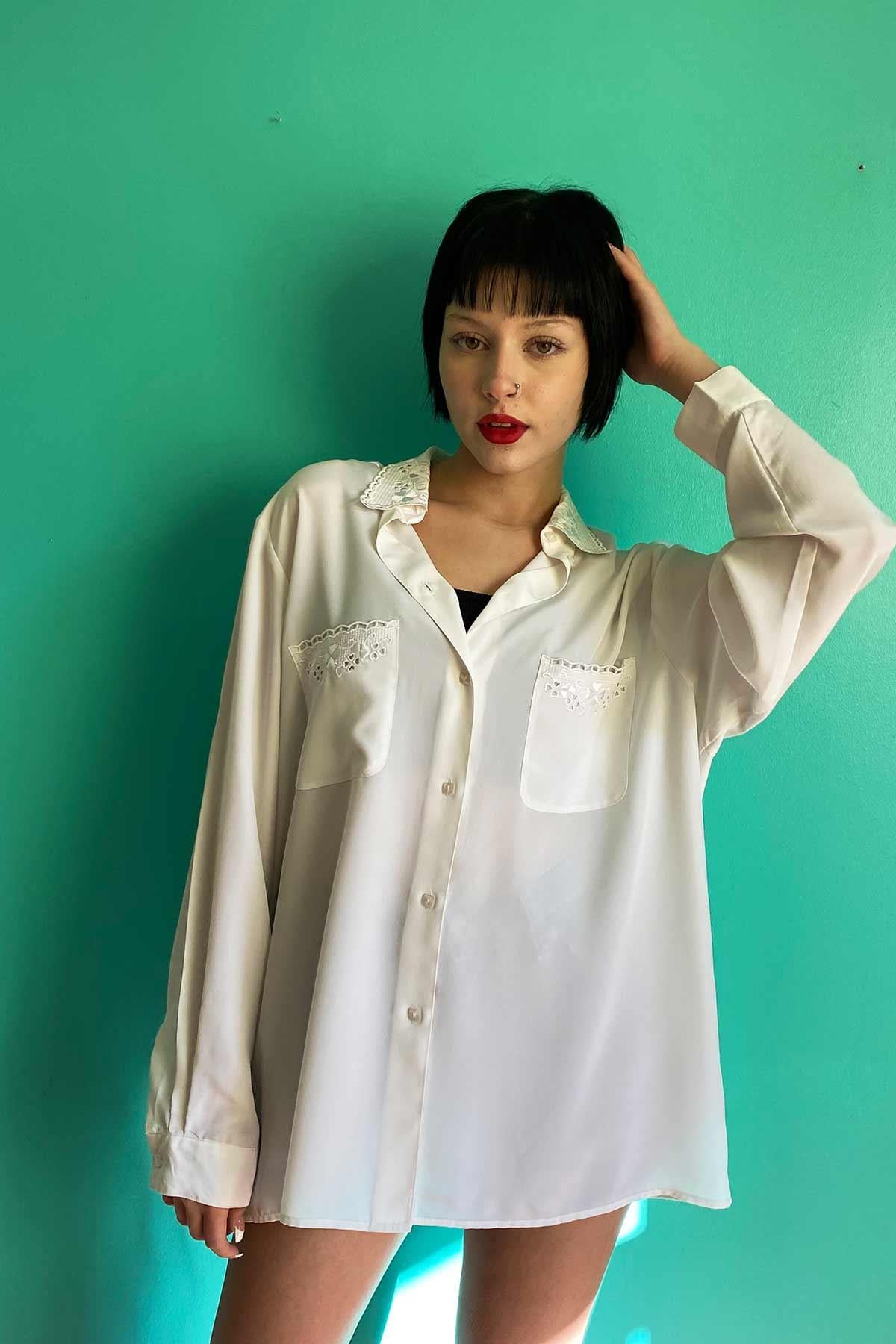 Vintage Beyaz Gömlek