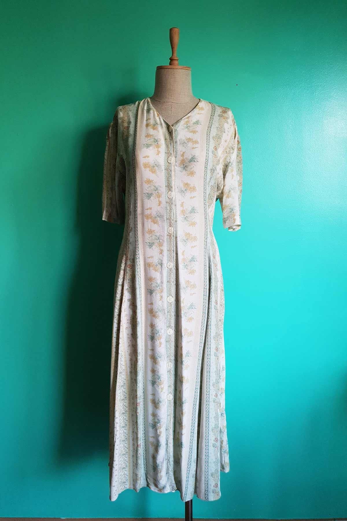Vintage Çiçek Desenli Kuşaklı Elbise