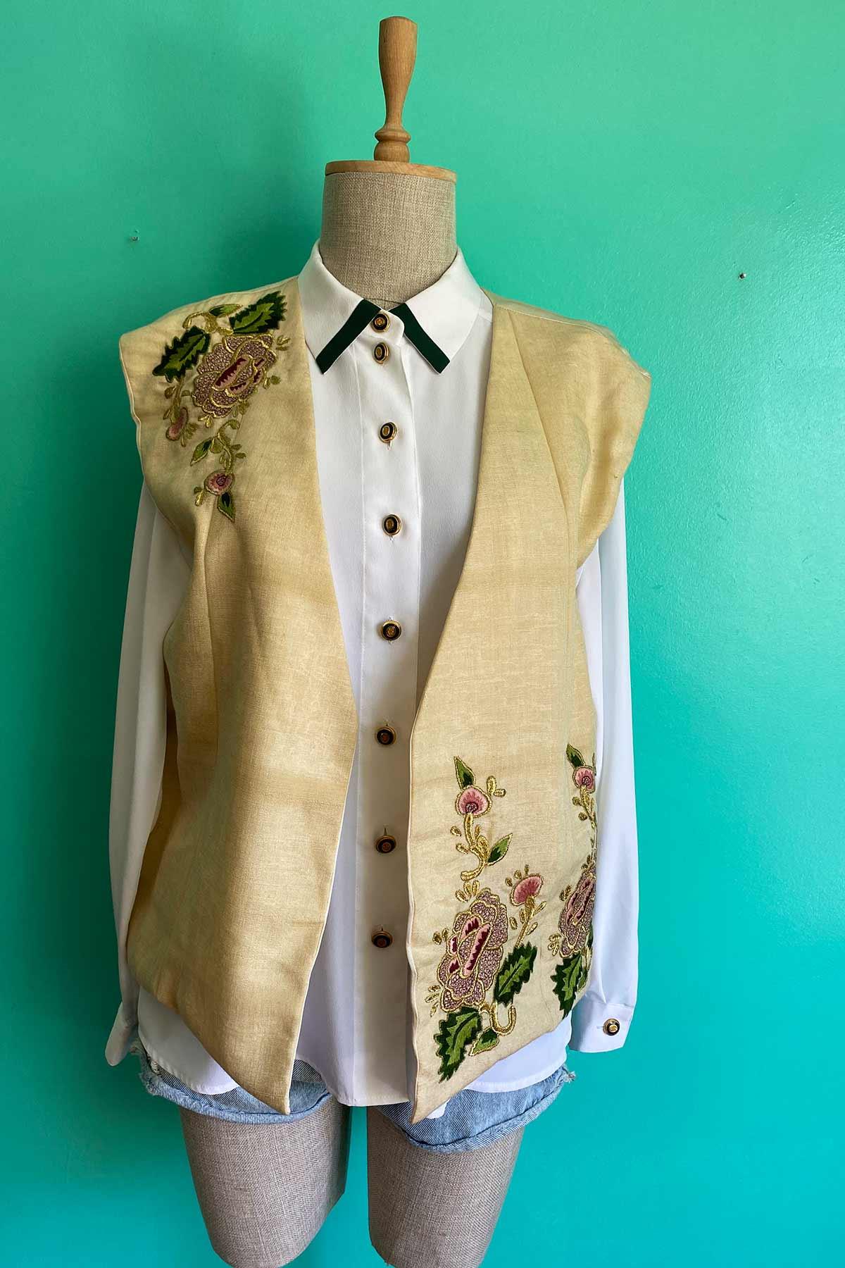 Vintage Çiçek İşlemeli Yelek