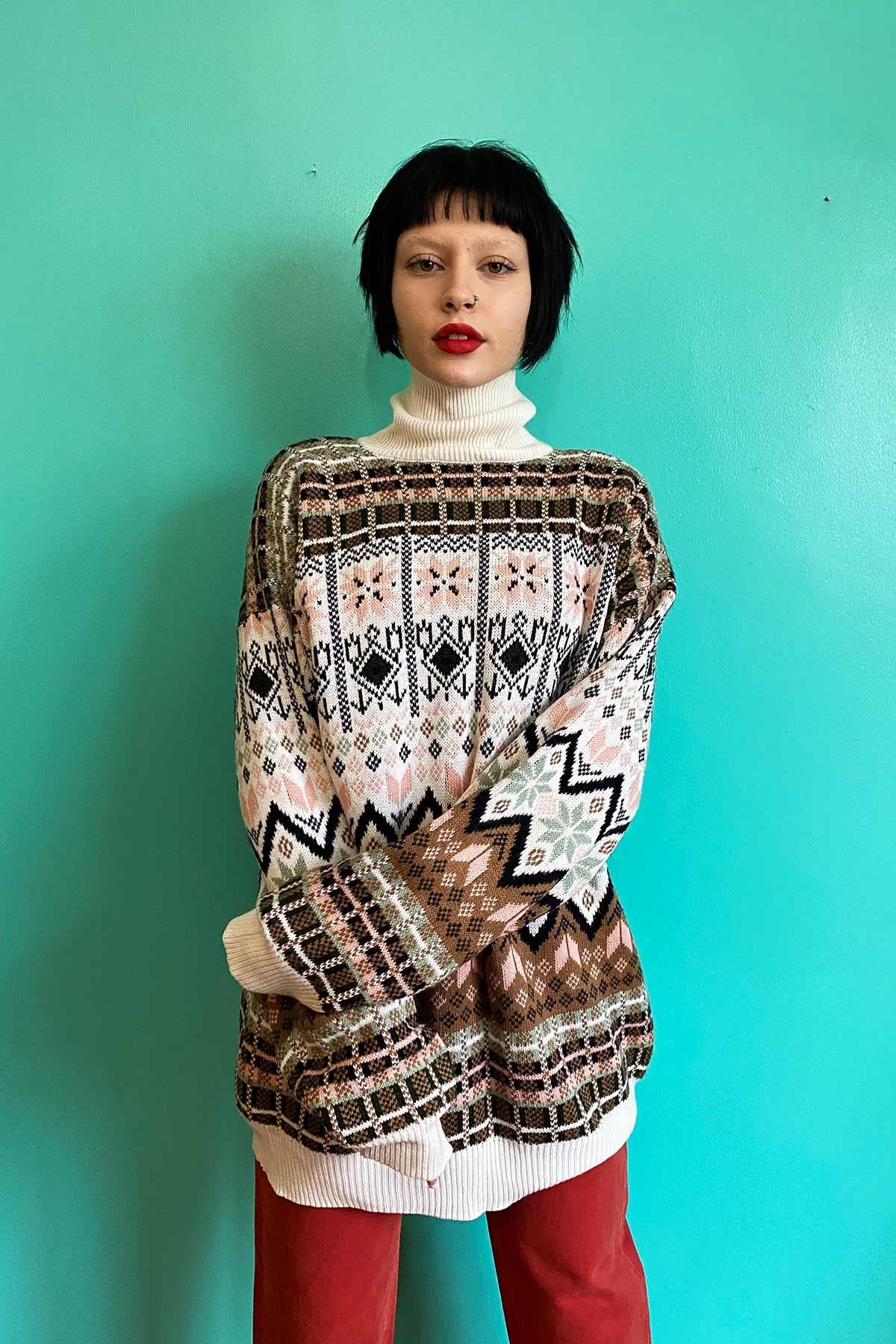 Vintage Desenli Boğazlı Oversize Kazak