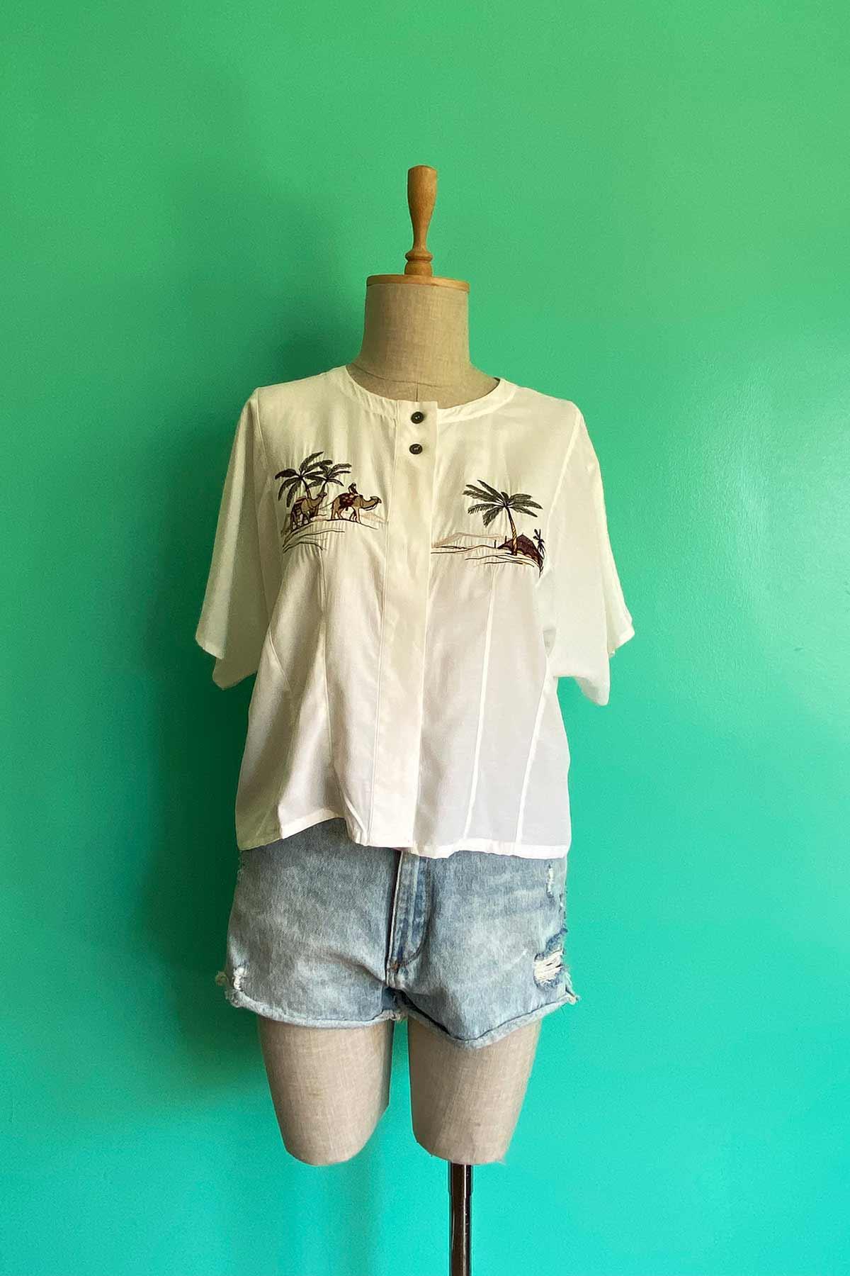 Vintage Figürlü Beyaz Gömlek