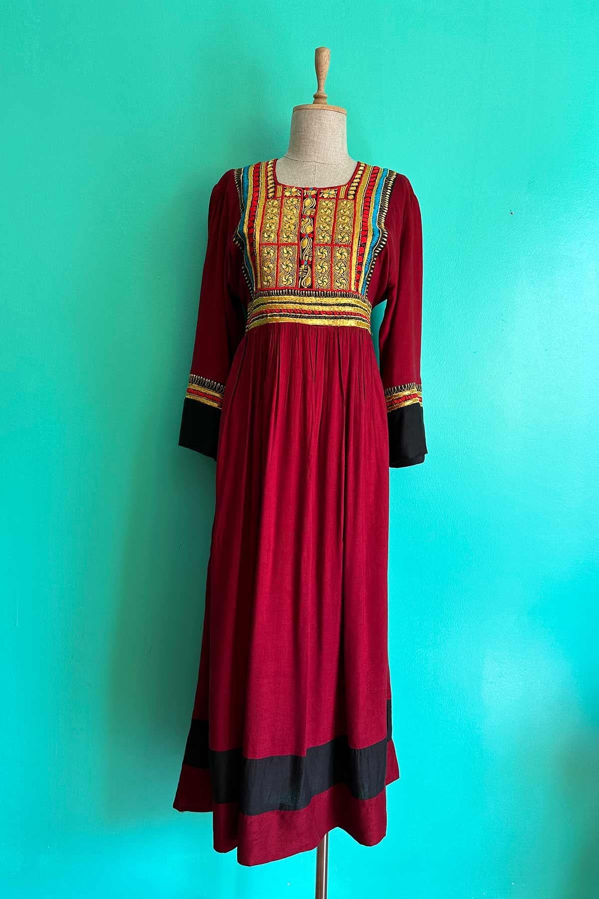Vintage İşlemeli Etnik Uzun Elbise