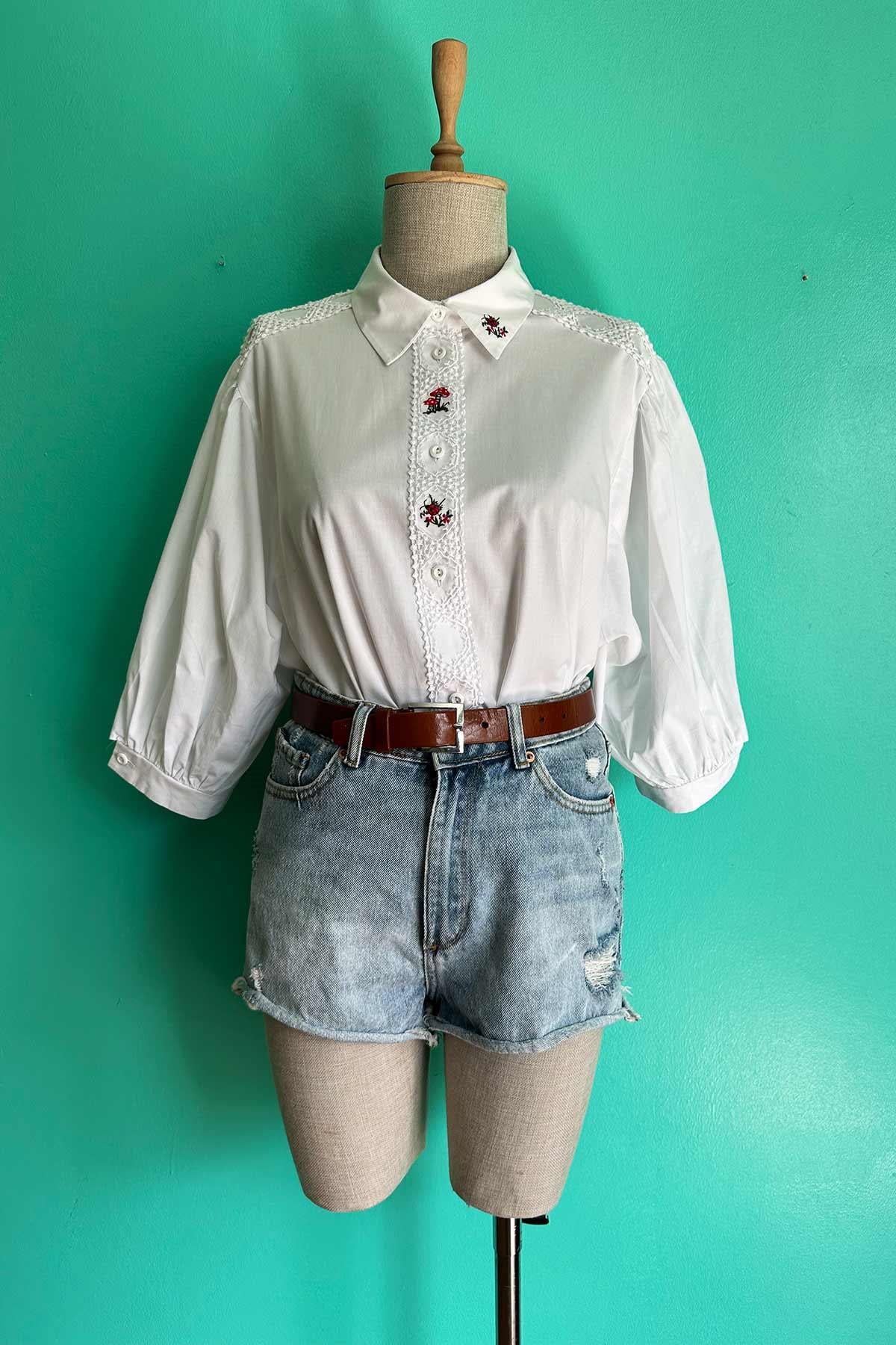 Vintage Oversize İşlemeli Beyaz Pamuk Gömlek