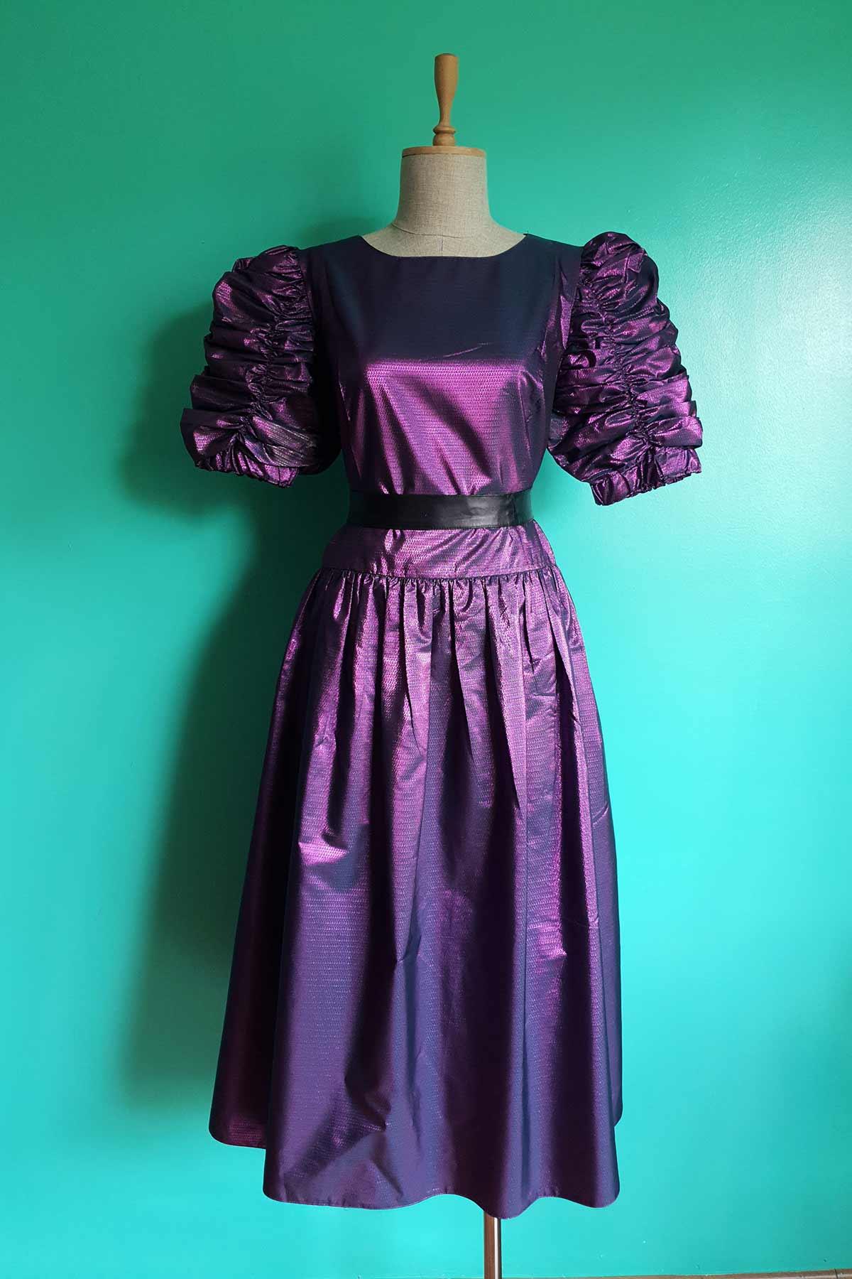 Vintage Parlak Mor Elbise