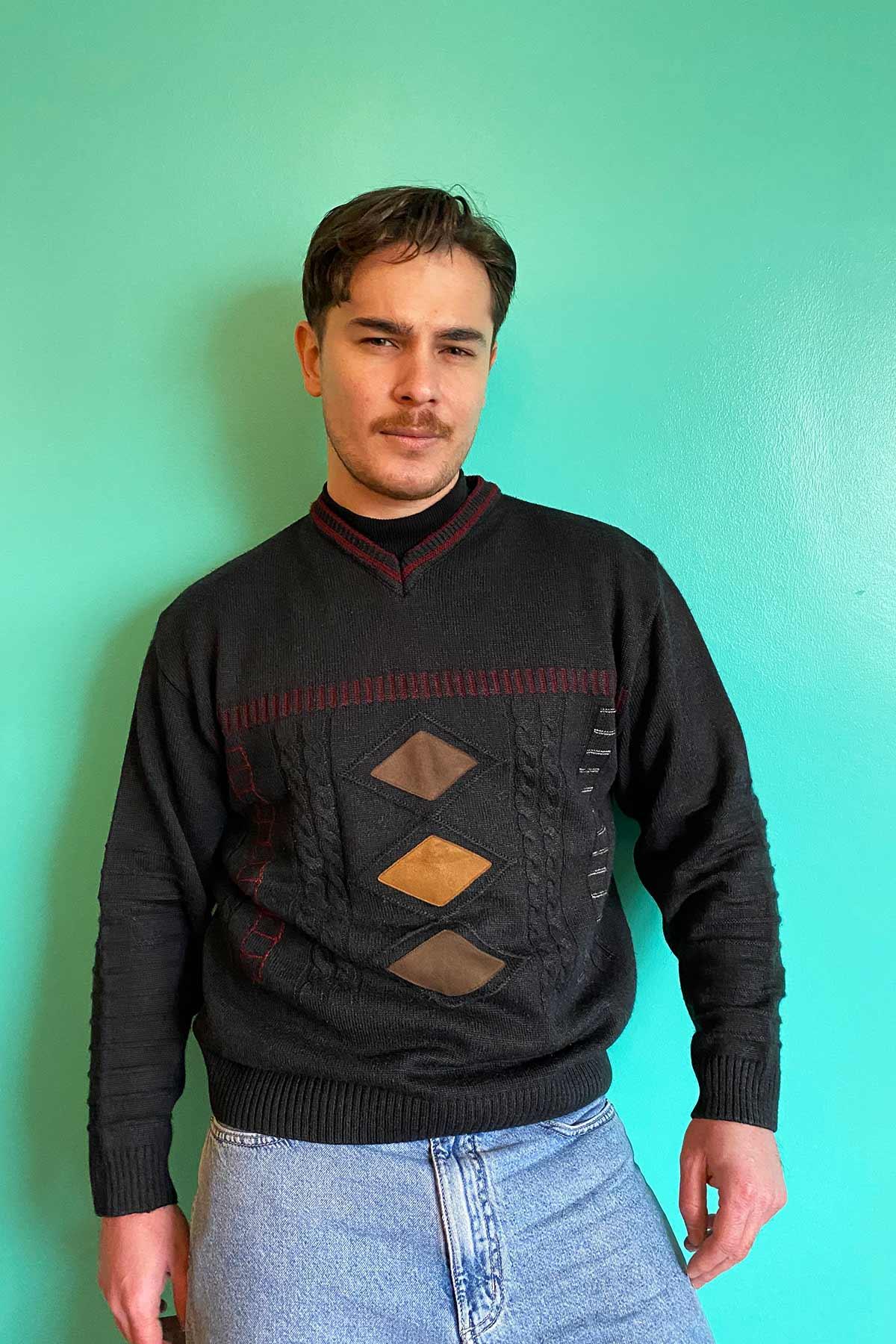 Vintage V Yaka Kazak