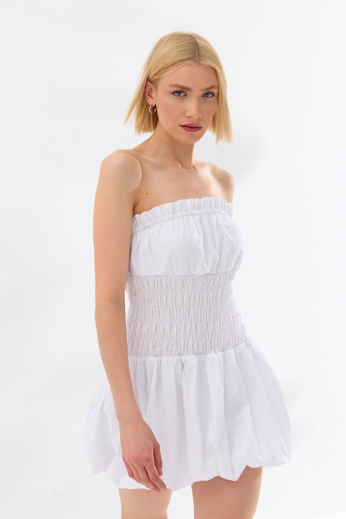 Straplez Belden Büzgülü Mini Elbise Beyaz-6537_1
