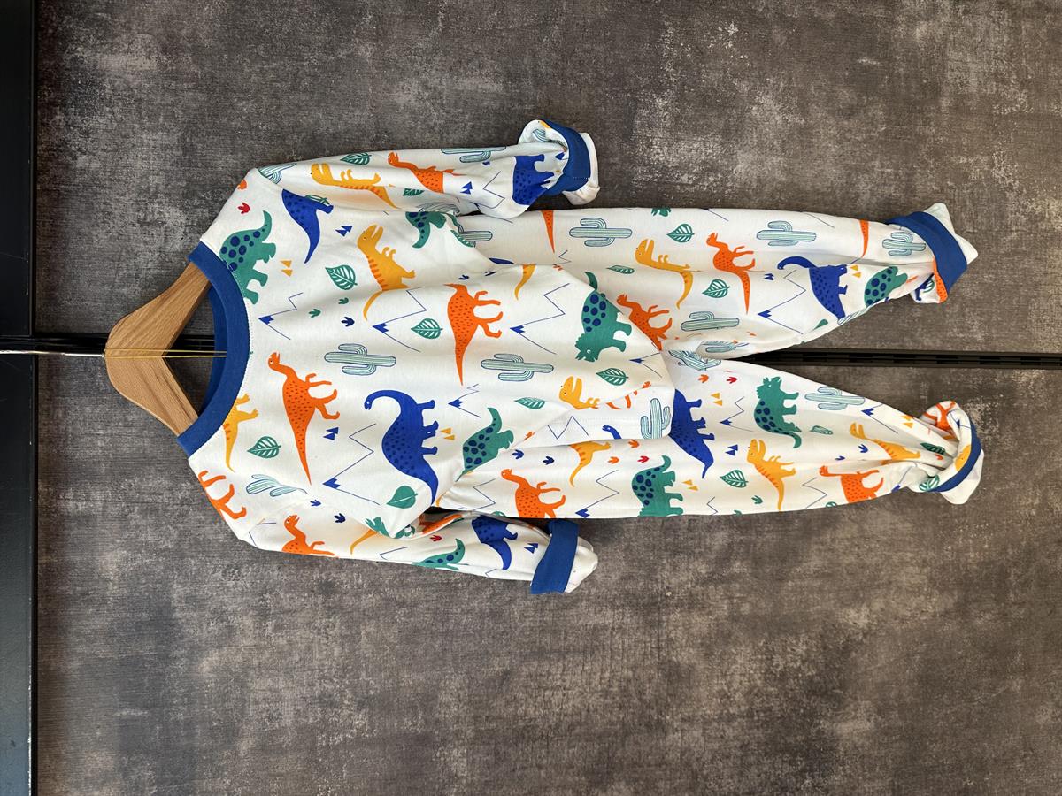 Beyaz Dino Pijama TakımıÇOCUKCABUTİK