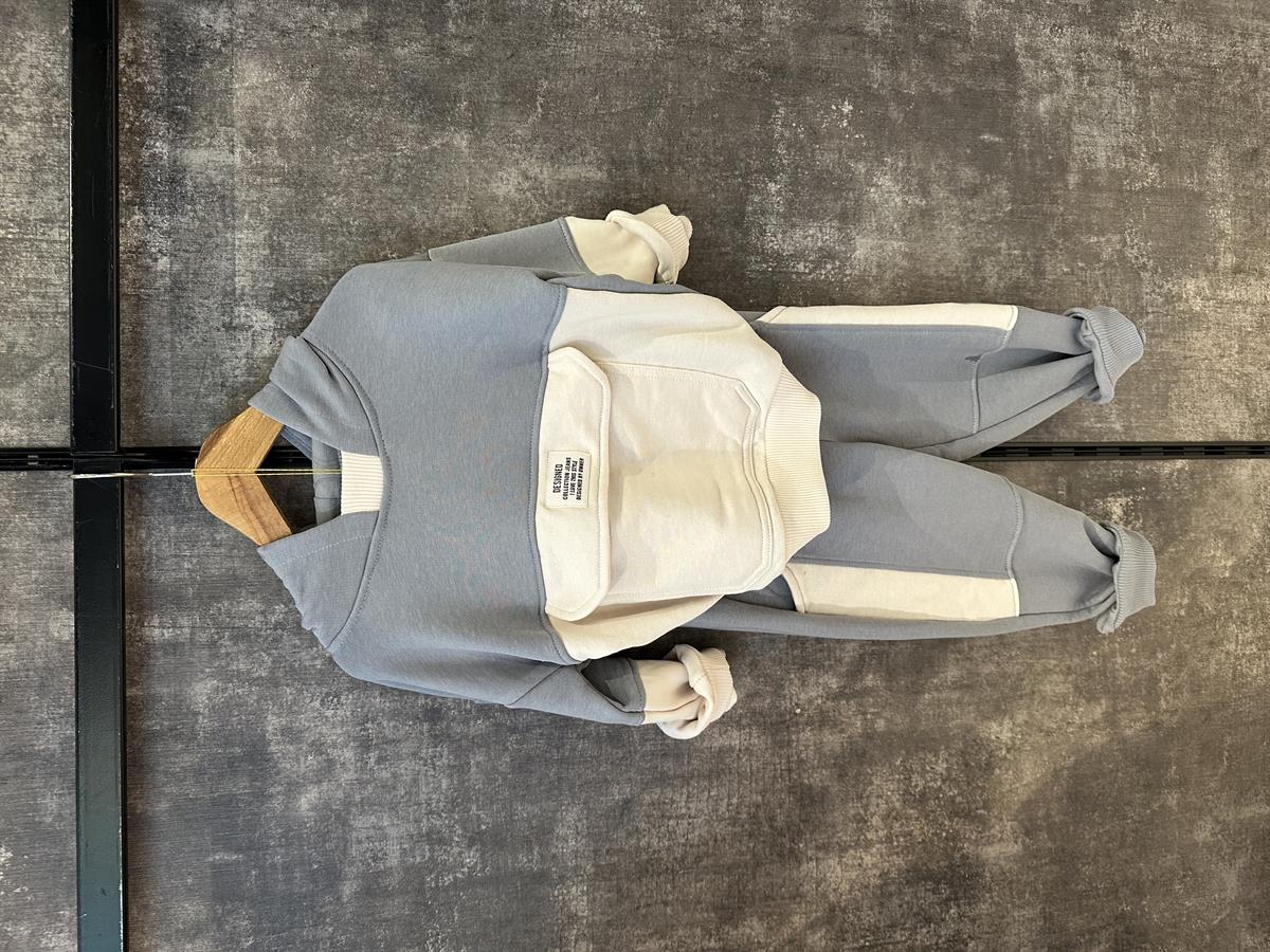 Kapşonlu Kanguru ModelÇOCUKCABUTİK