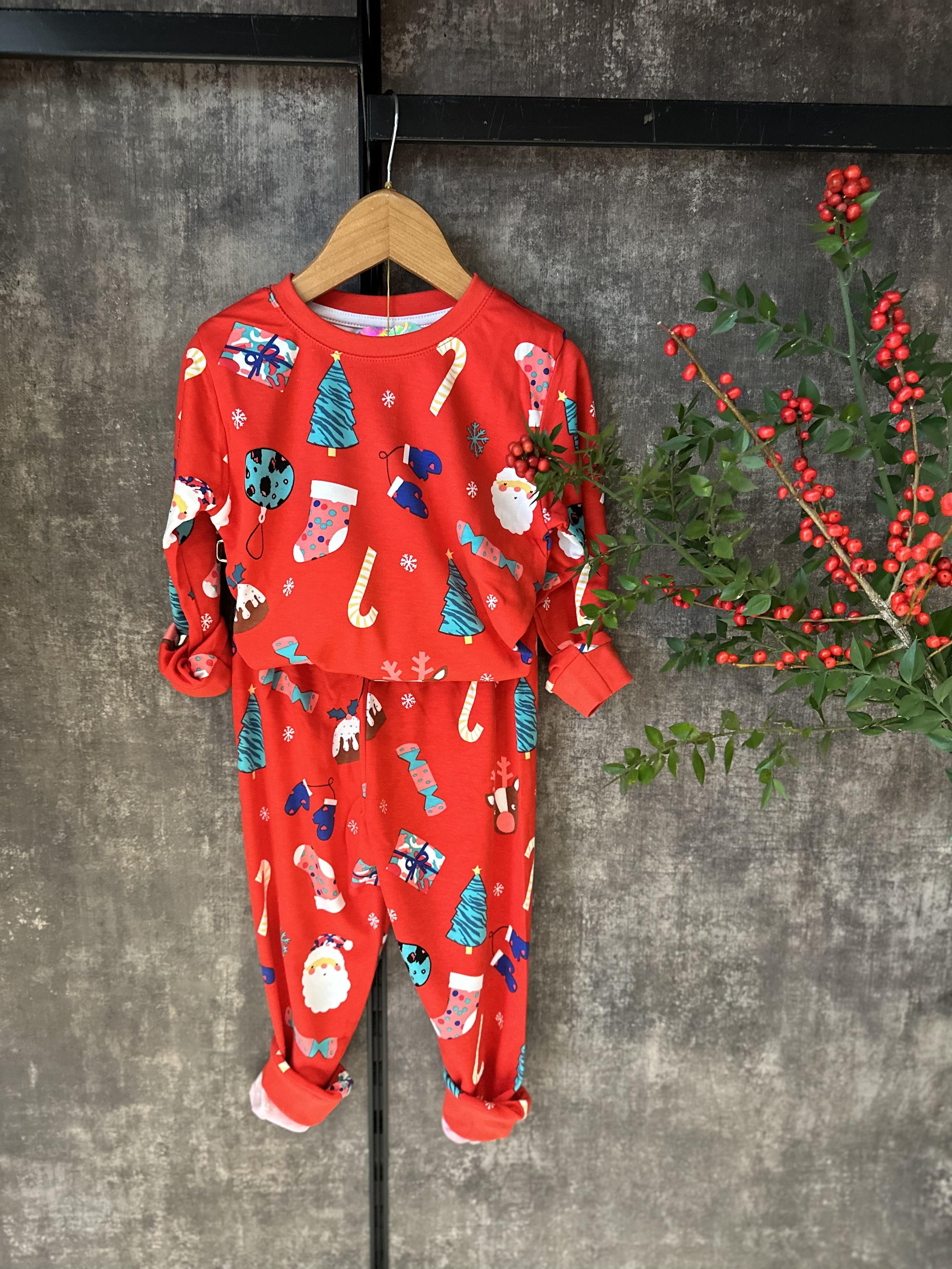 Yeni Yıl Unisex Pijama TakımıÇOCUKCABUTİK