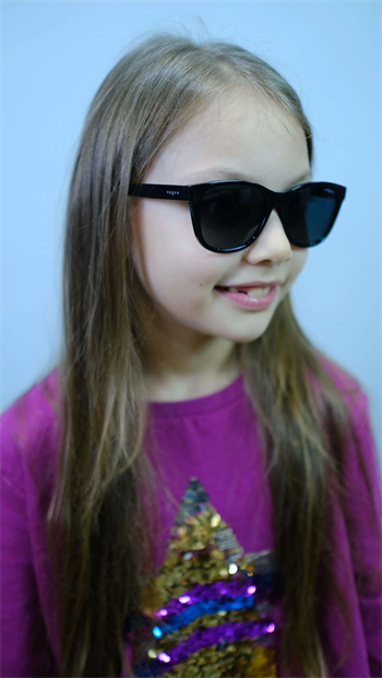VOGUE VJ2010 W44/87 48 Çocuk Güneş Gözlüğü