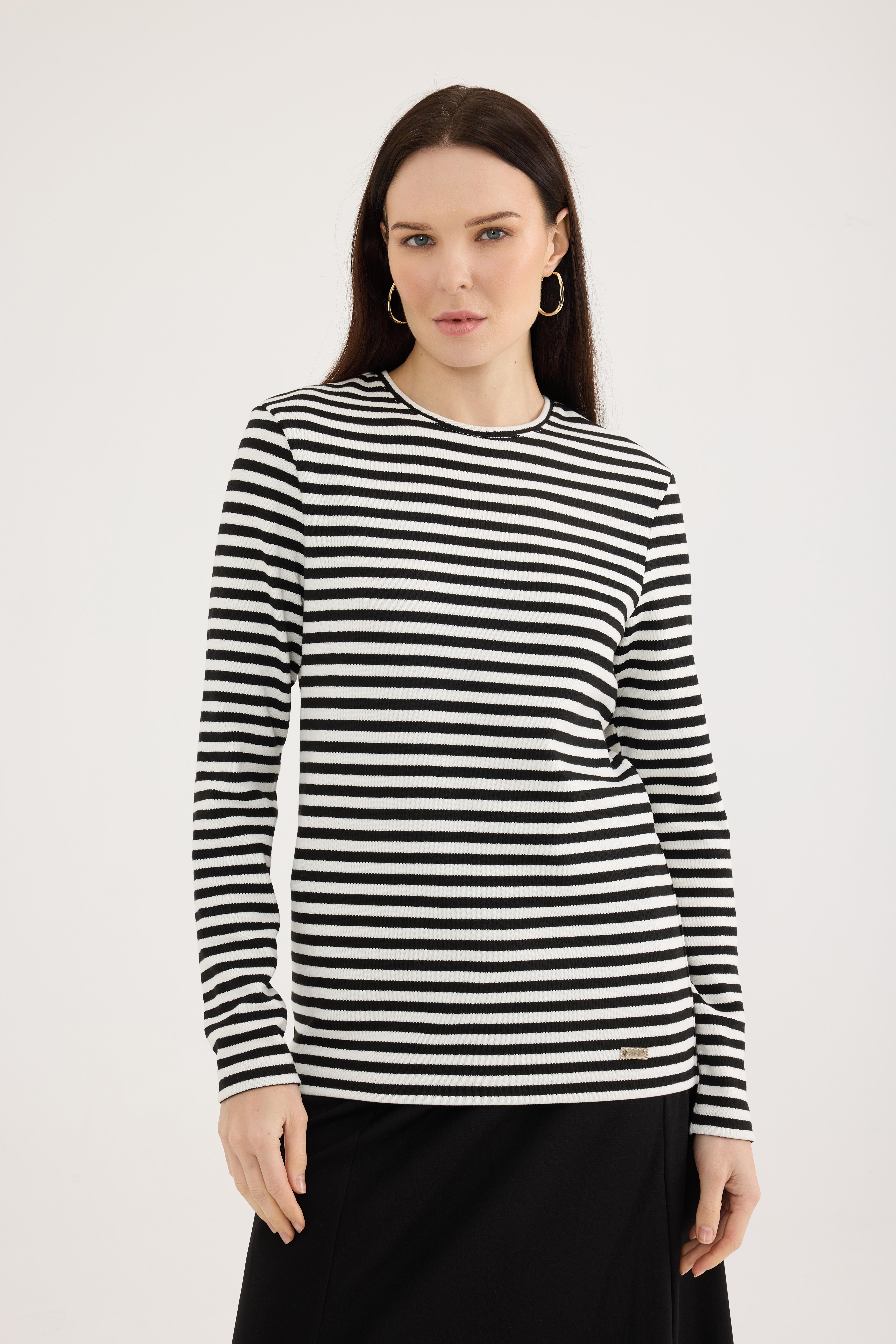 Siyah Çizgili Örme Bluz