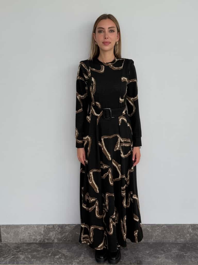 Siyah Kesik Detaylı Örme Elbise