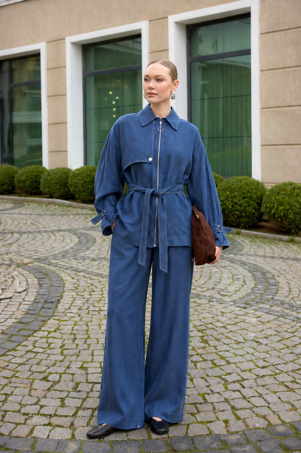 Mavi Pelerinli Takım