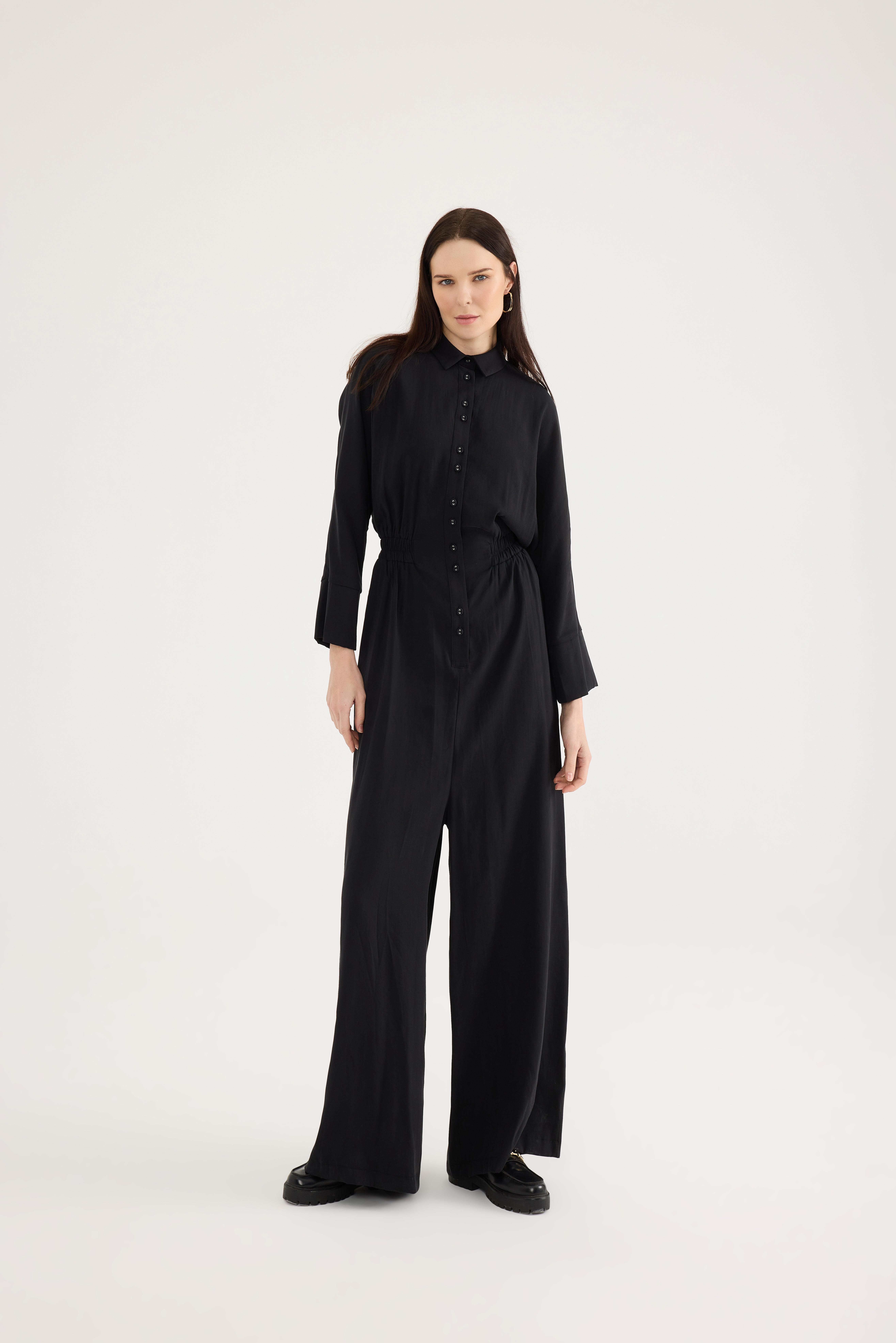 Siyah Bel Lastikli Düğme Detaylı Tulum