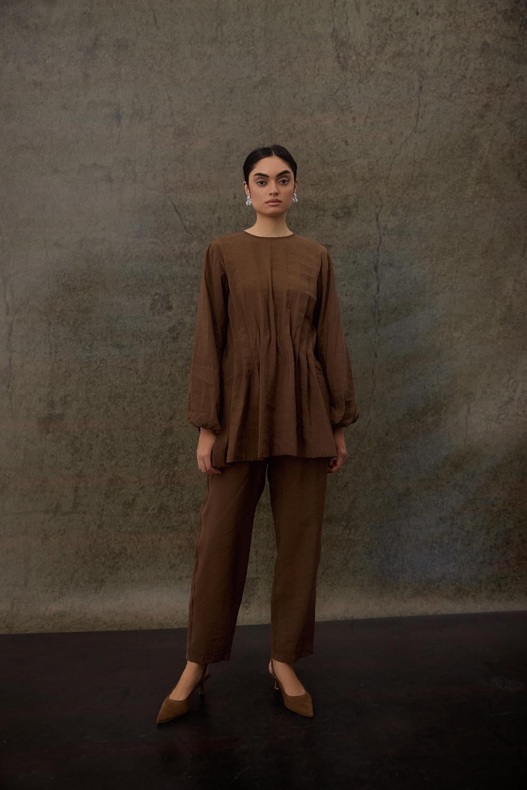 Kahverengi Nervürlü Pantolon Takım