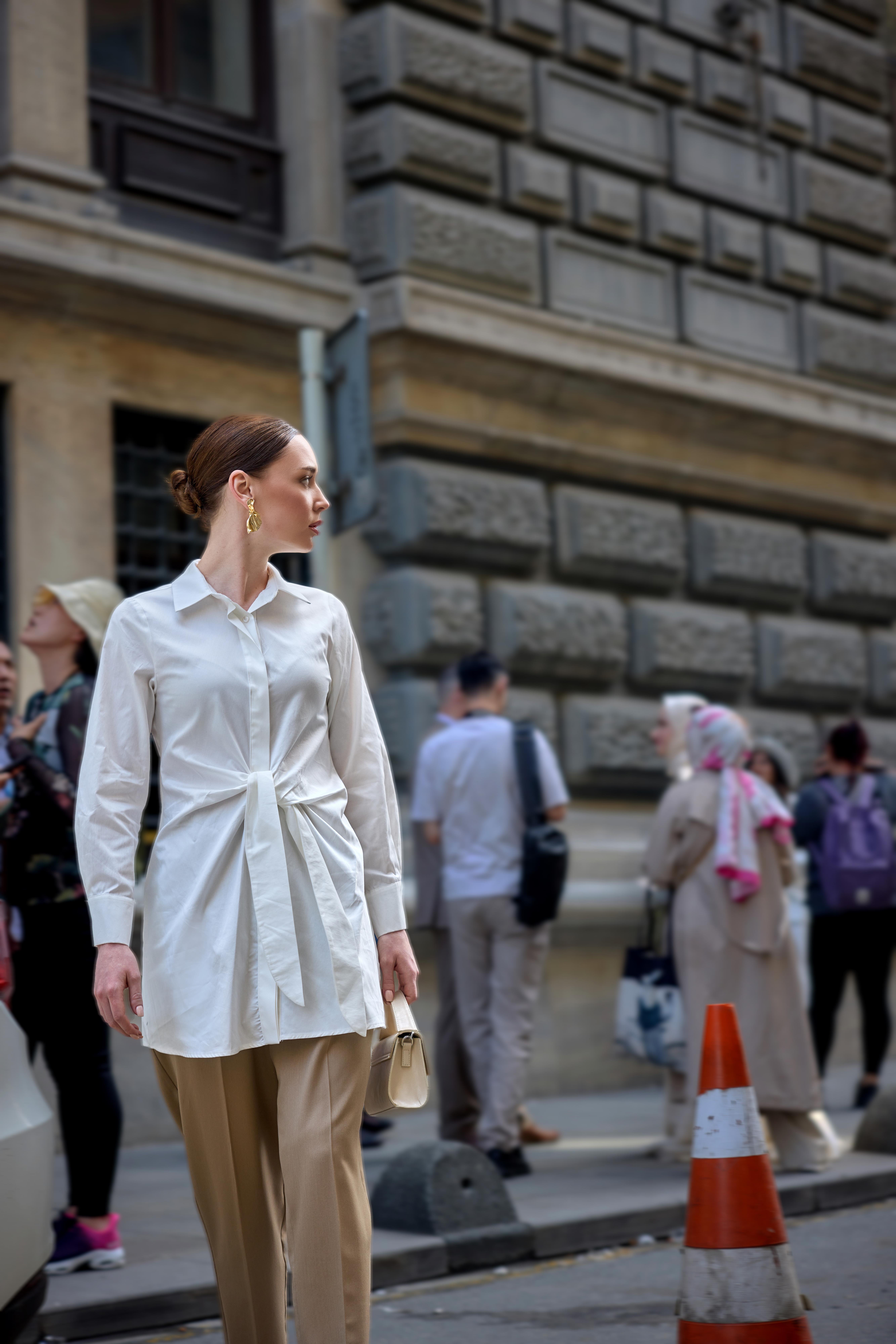 Beyaz Bağlamalı Poplin Gömlek