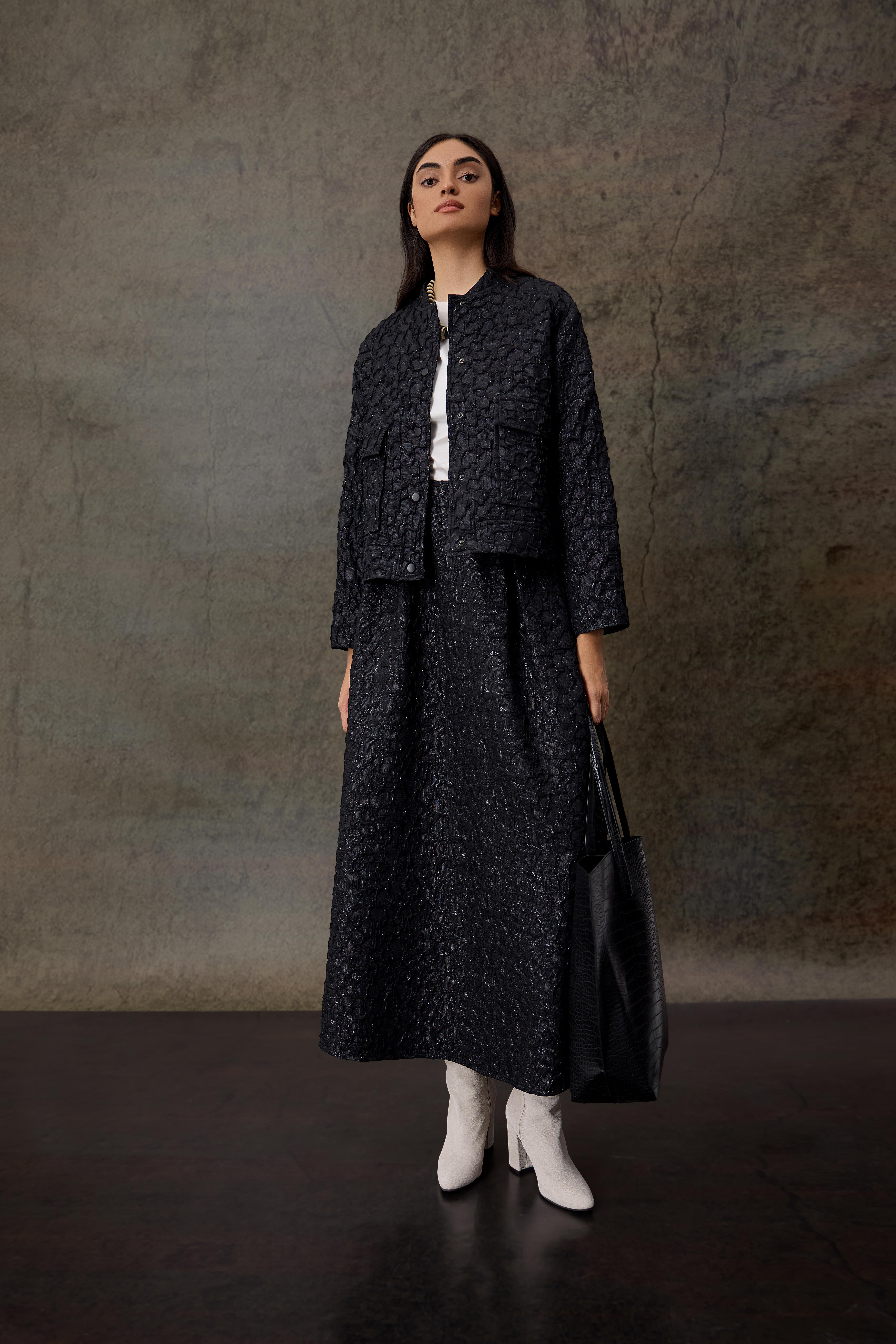 Siyah Jakar Kısa Ceket