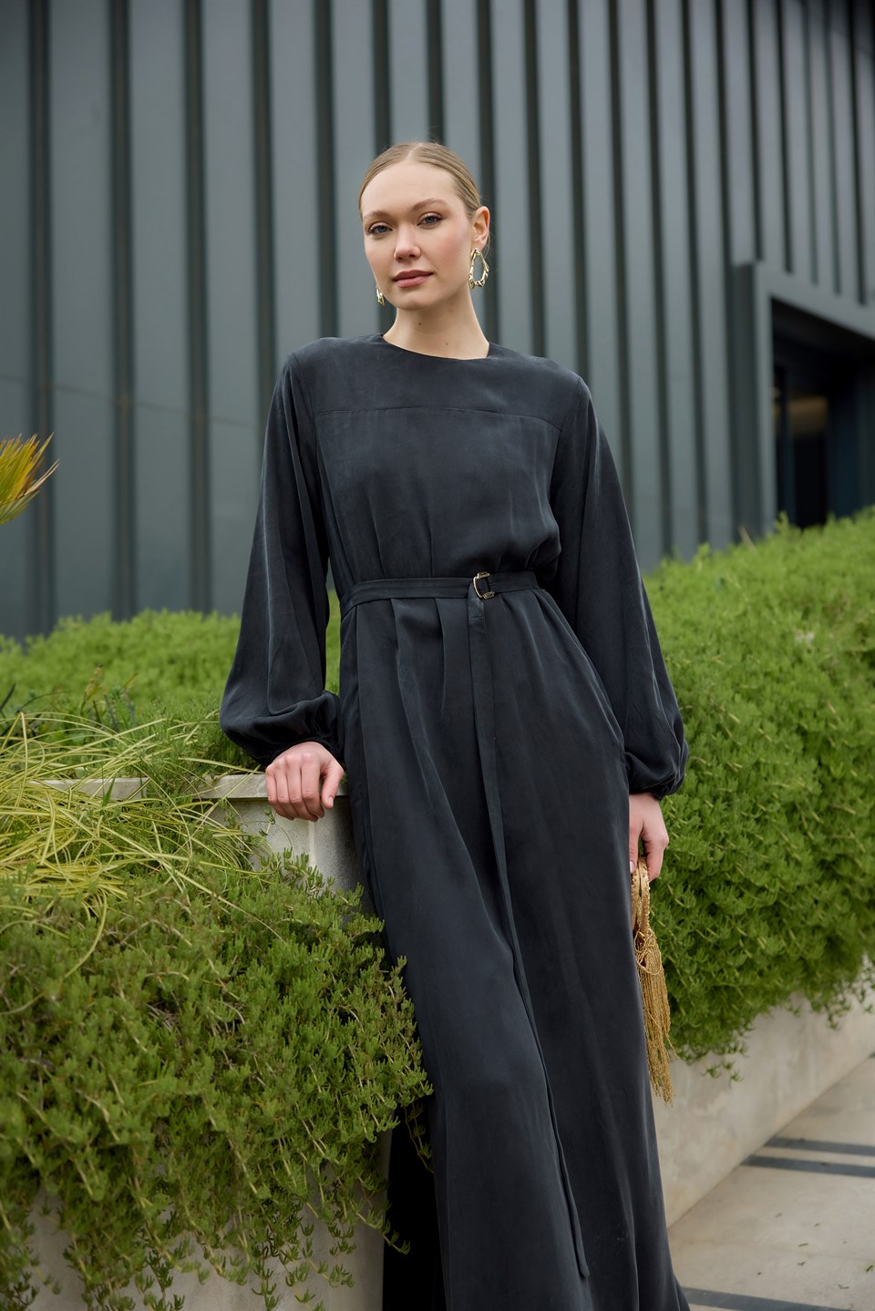 Siyah Bel Lastikli Bol Kalıp Elbise