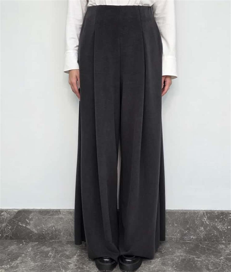 Siyah Pile Detaylı Bol Pantolon