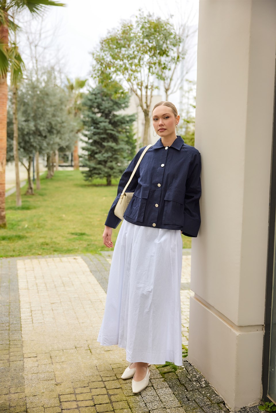 Beyaz Bel Lastikli Etek