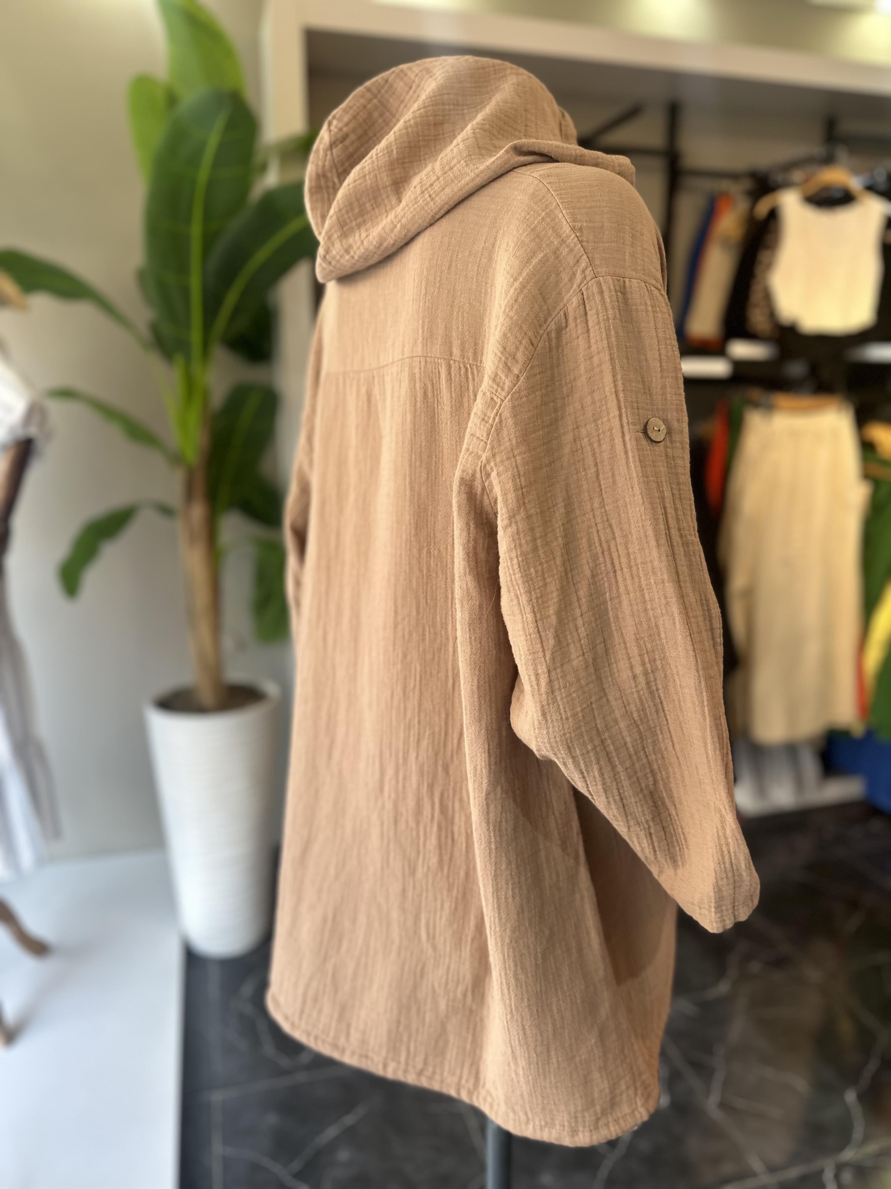 Açık Kahve Cepli Kapşonlu Müslin Gömlek