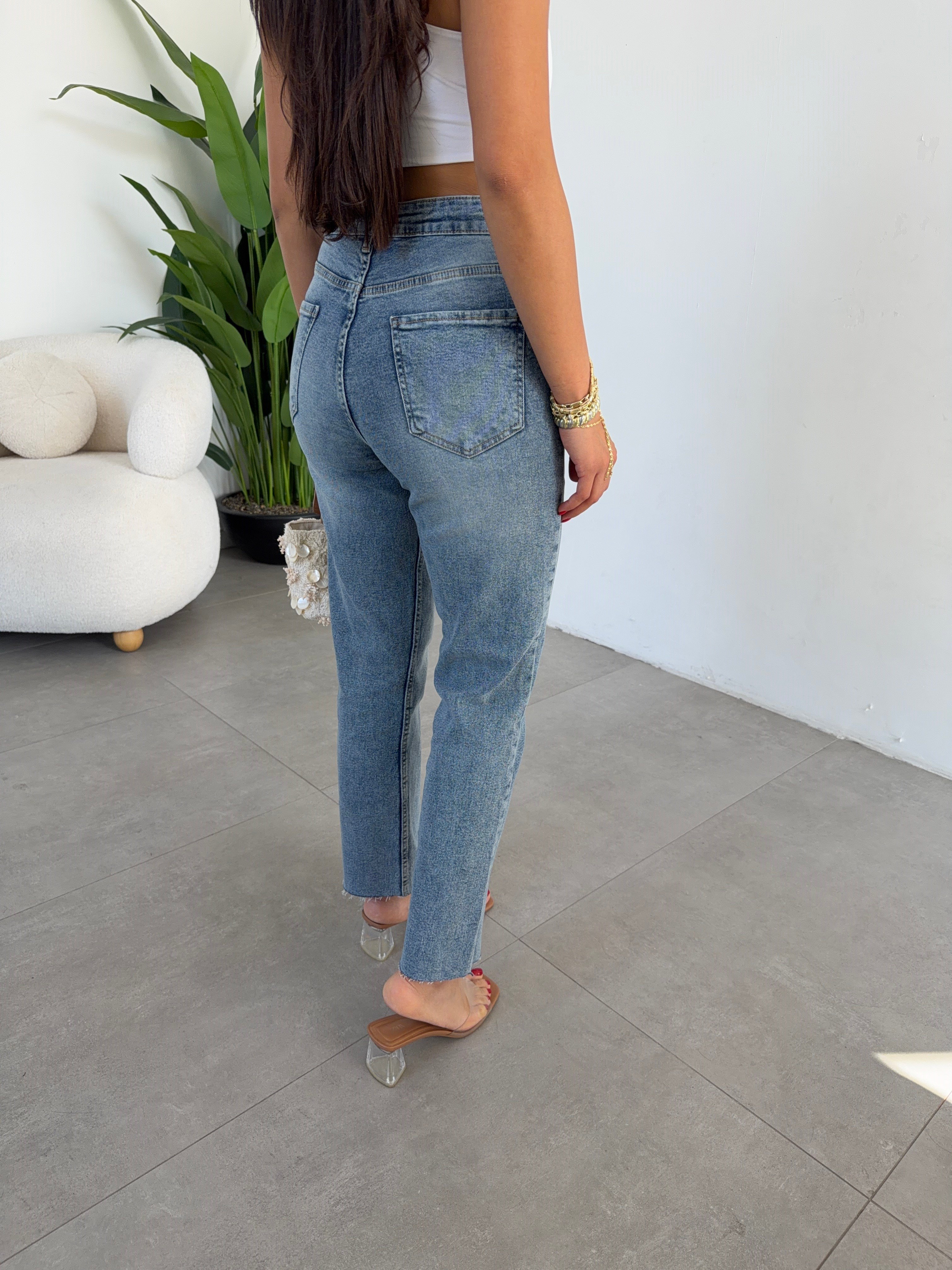 Açık Mavi Boyfit Kesik Paça Jean