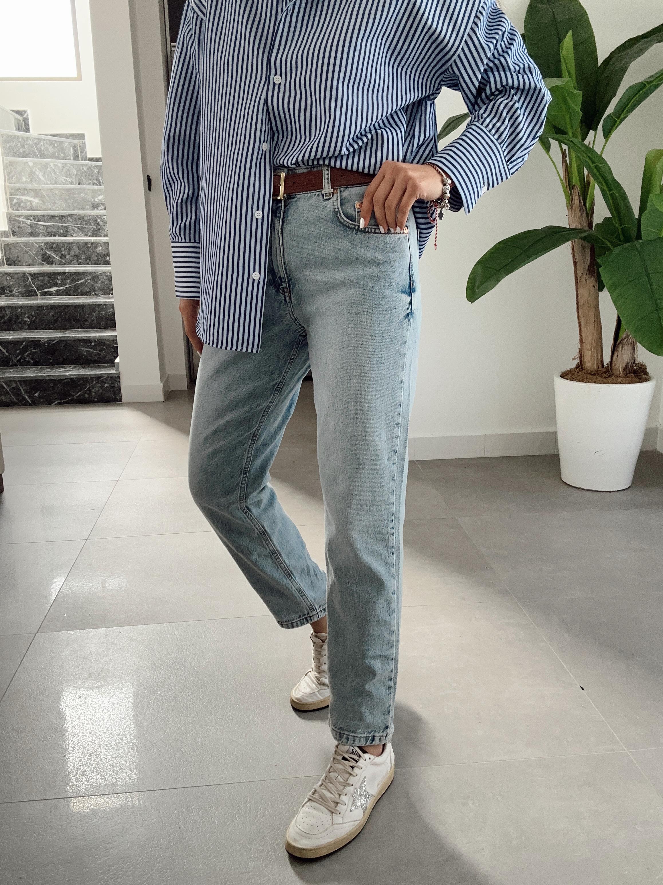 Açık Mavi Yüksek Bel Mom Fit Pantolon