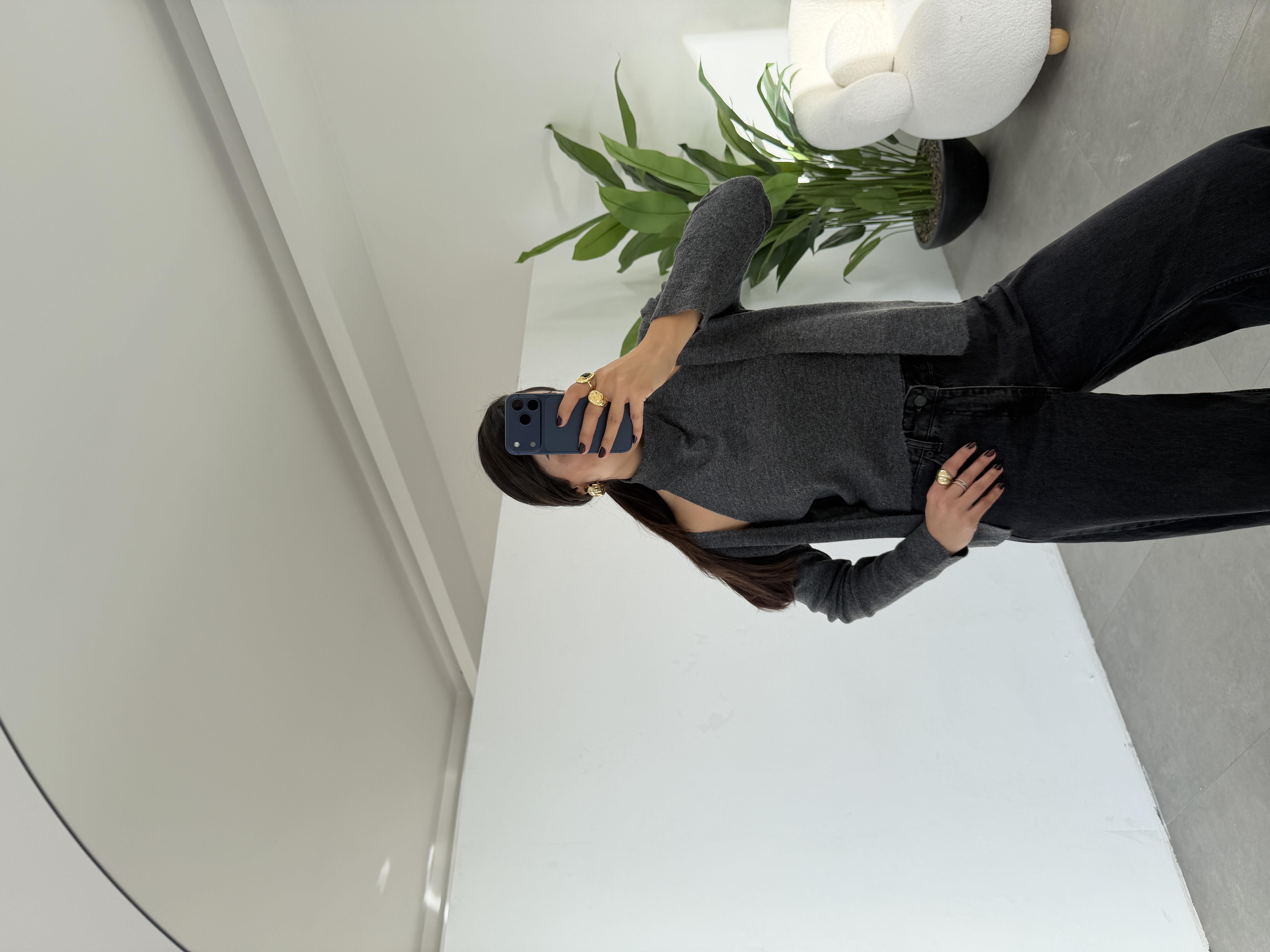 Antrasit İçinden Body Detaylı Hırka