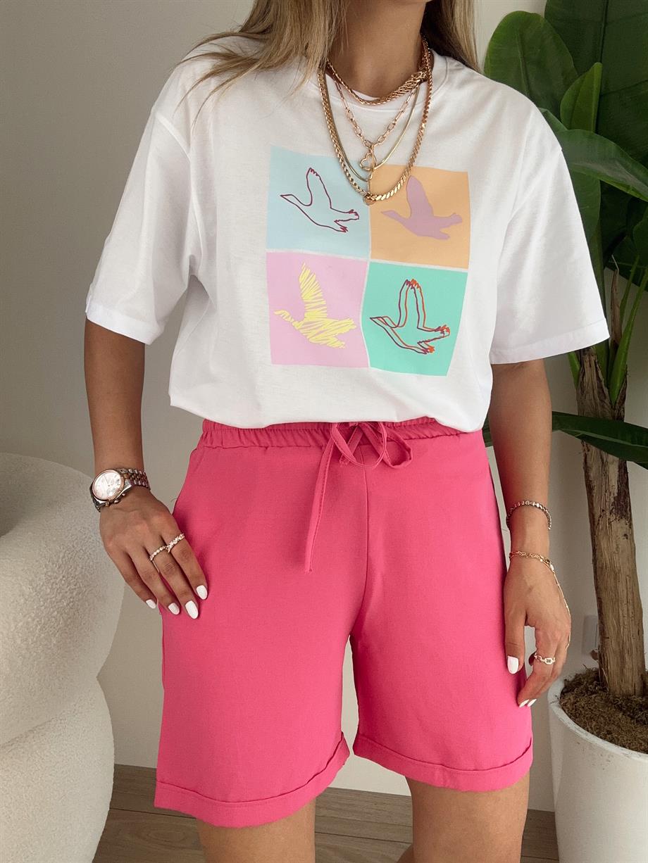 B-C Renkli Desenli Beyaz Tişört