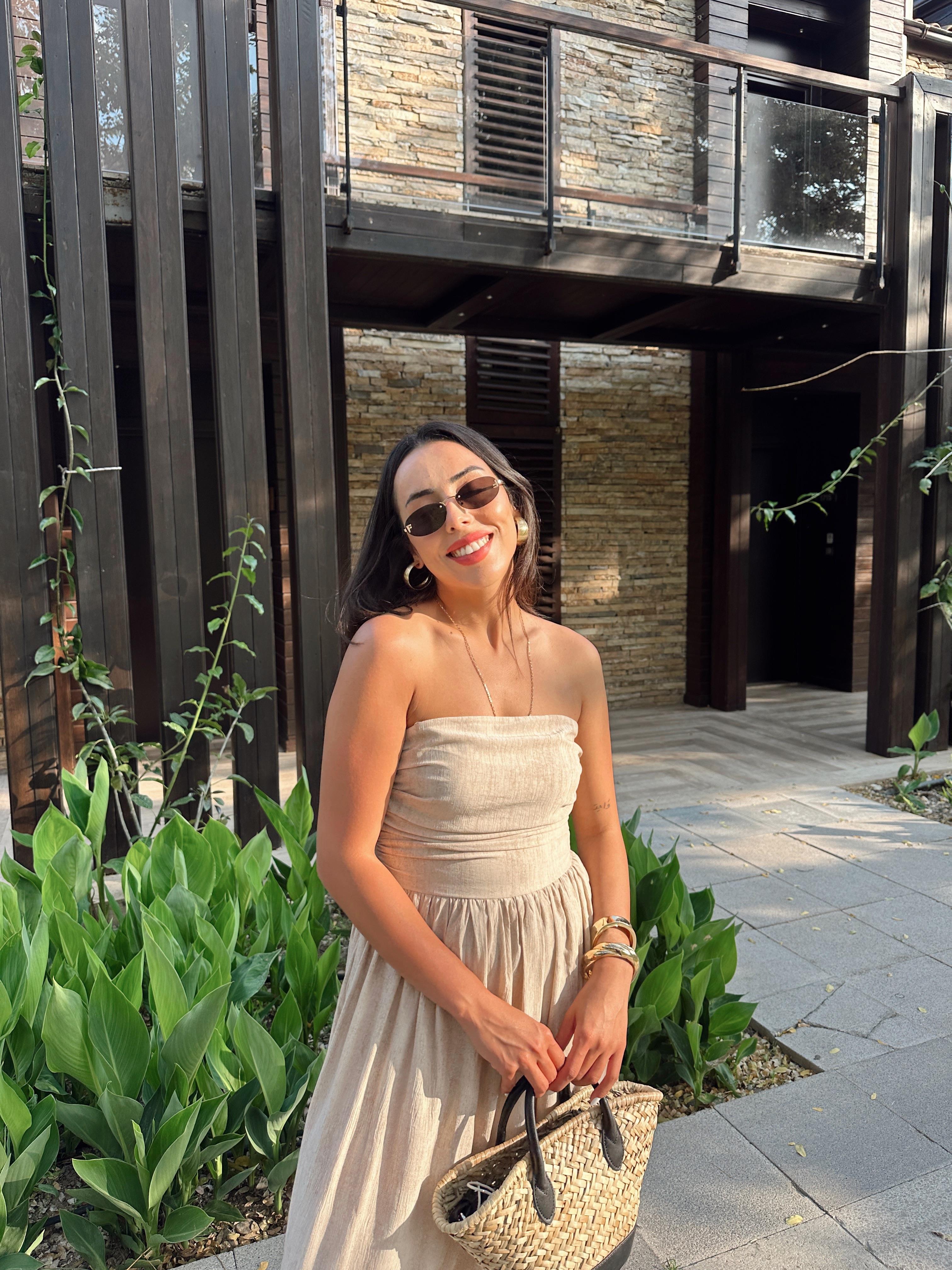 Bej Sırt İp Detaylı Elbise