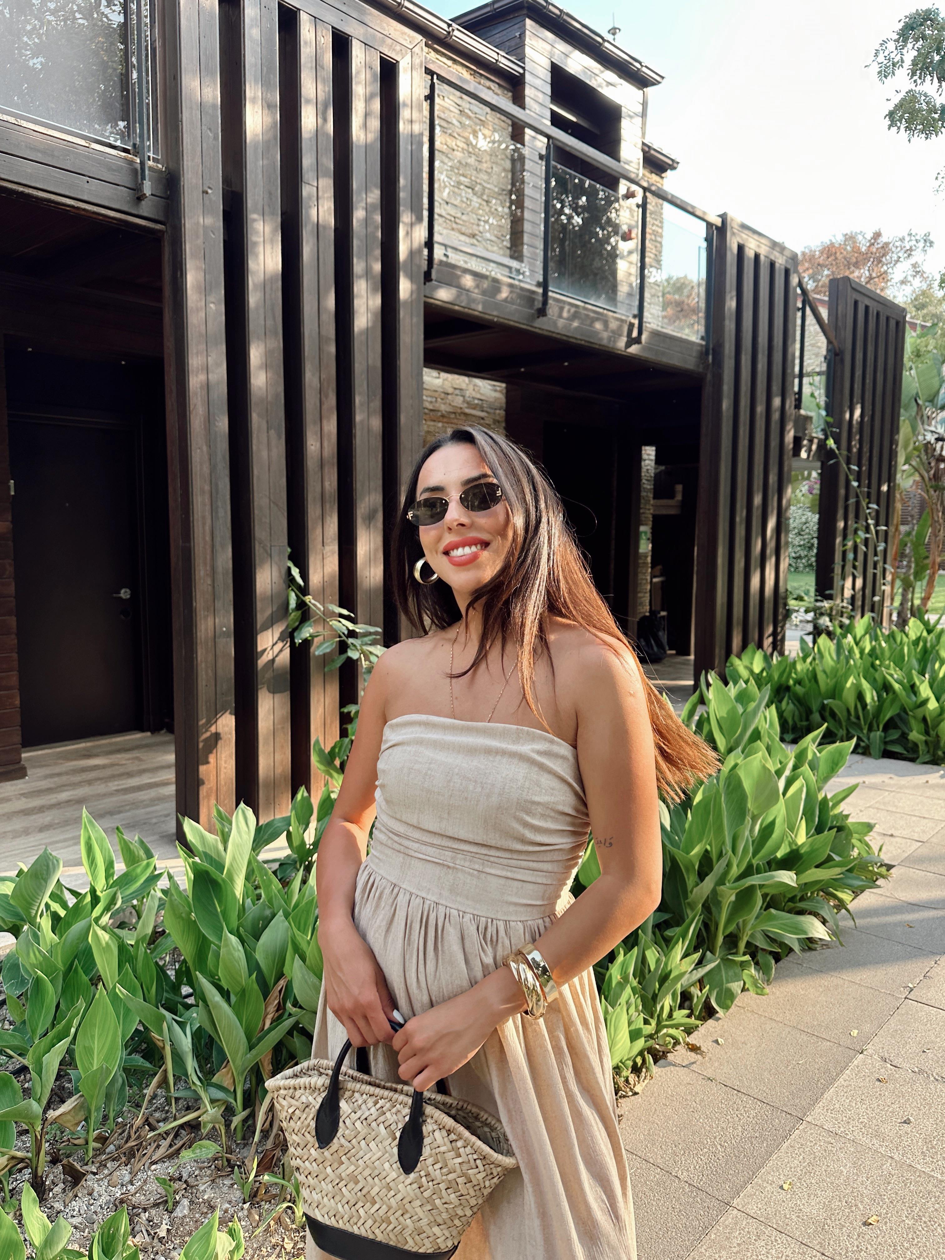 Bej Sırt İp Detaylı Elbise