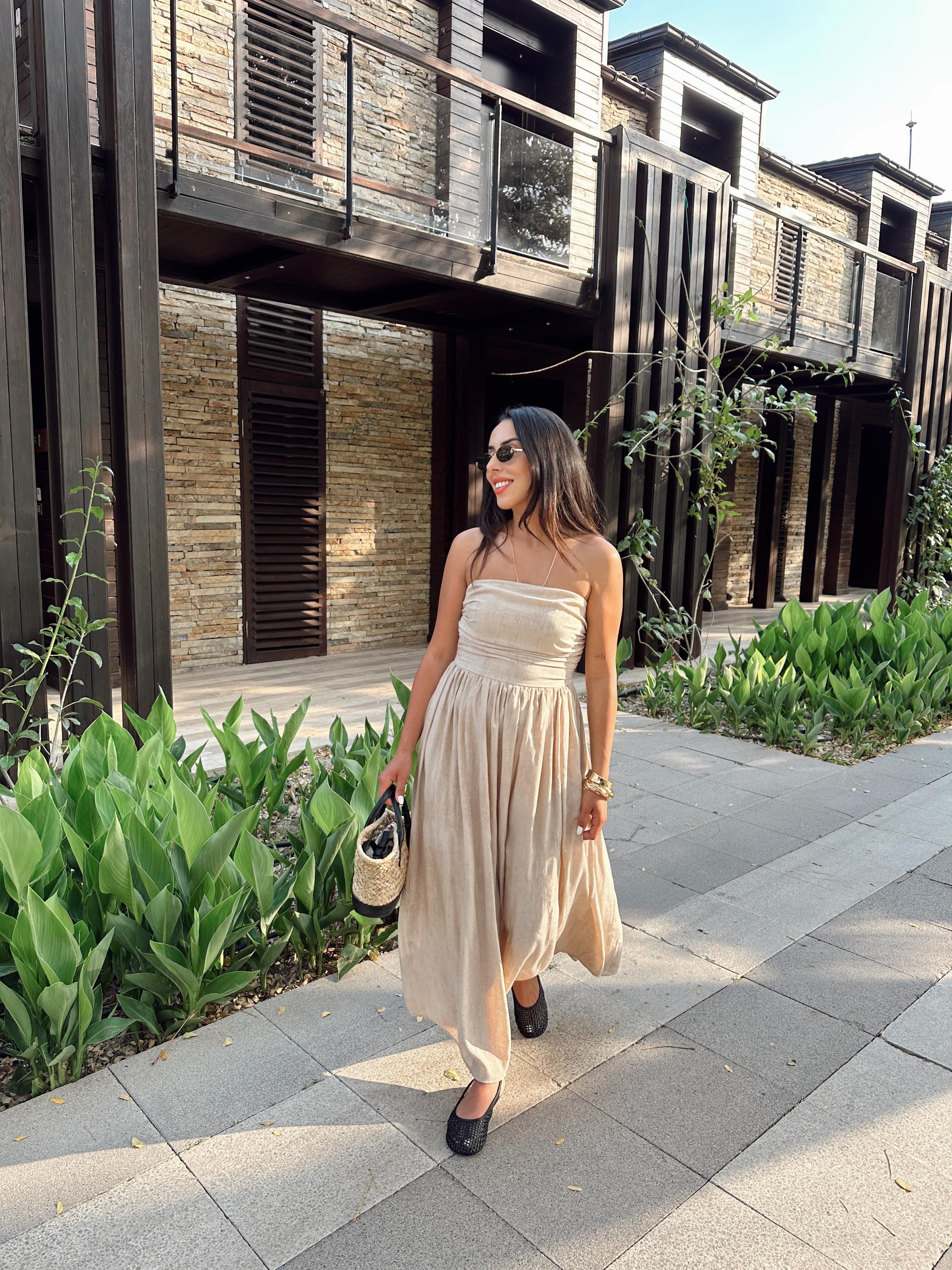 Bej Sırt İp Detaylı Elbise