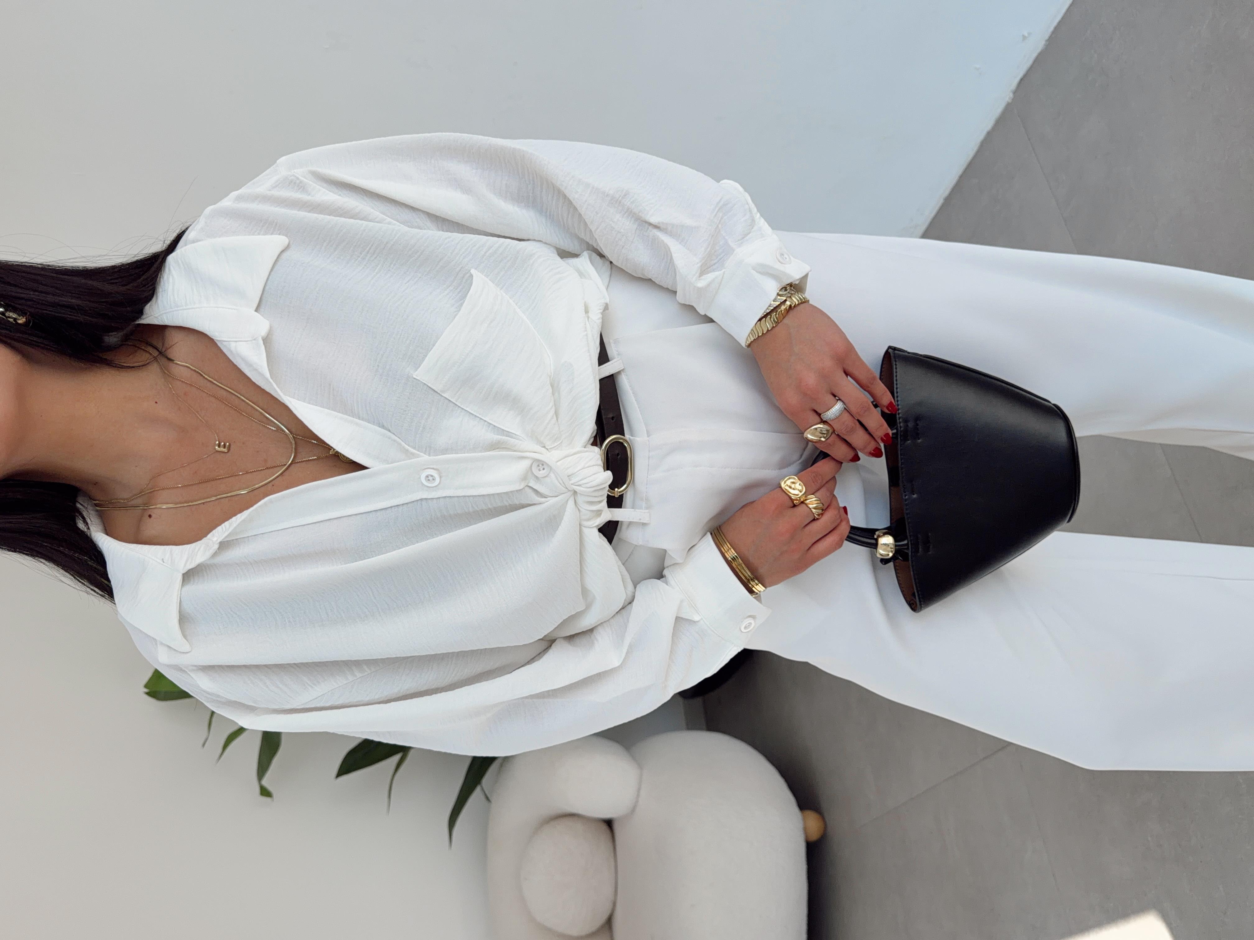 Beyaz Ayrobin Cepli Oversize Gömlek